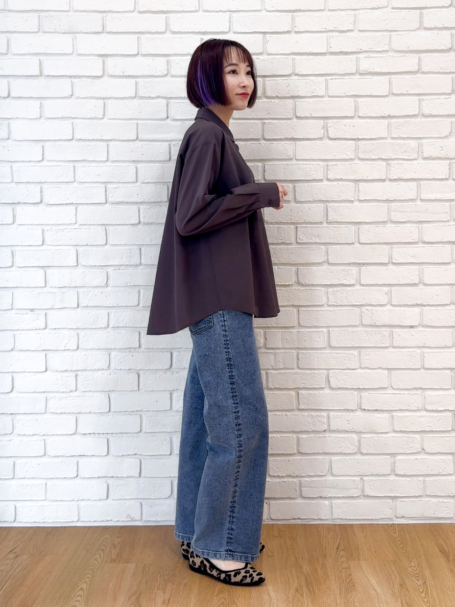 𝐜𝐡𝐢𝐤𝐚さんの「SHOO･LA･RUE｜【通気性〇/S-LL/洗濯機可】大人のきちんとベーシックシャツ」を使ったコーディネート