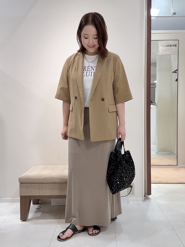 YUIさんの「UNTITLED｜【秋の通勤羽織/セットアップ可/UVカット】エアリークール半袖ジャケット」を使ったコーディネート