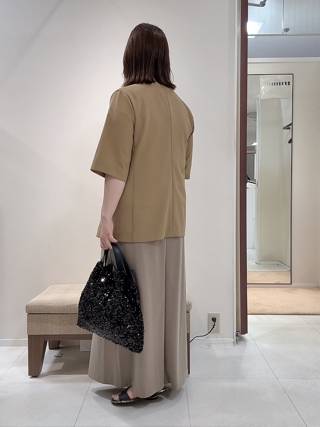 YUIさんの「UNTITLED｜【秋の通勤羽織/セットアップ可/UVカット】エアリークール半袖ジャケット」を使ったコーディネート