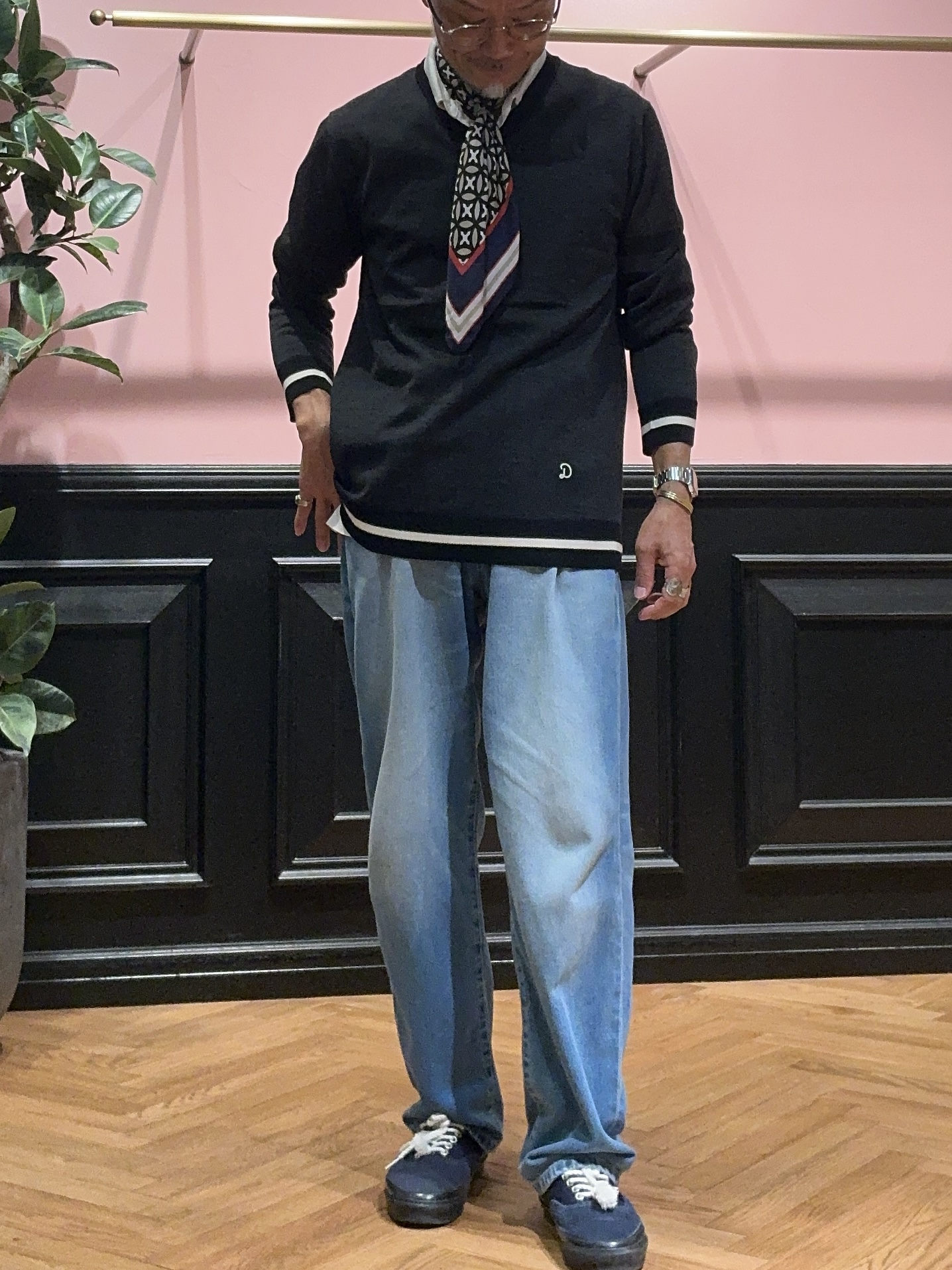 torigoeさんの「DRESSTERIOR｜ウォッシャブル ファインメリノVネックニット」を使ったコーディネート