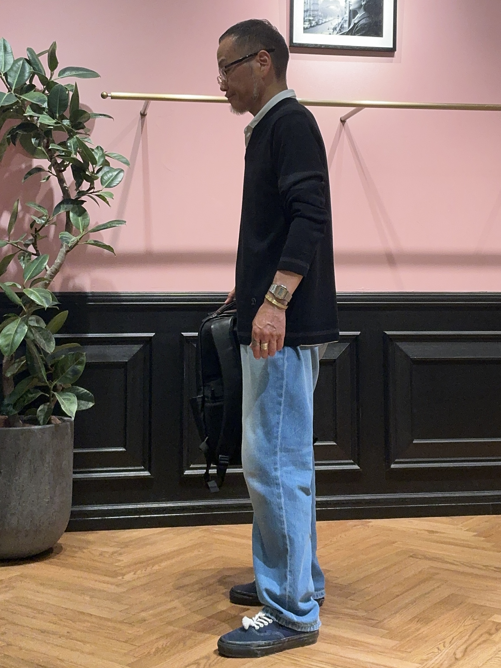 torigoeさんの「DRESSTERIOR｜ウォッシャブル ファインメリノVネックニット」を使ったコーディネート