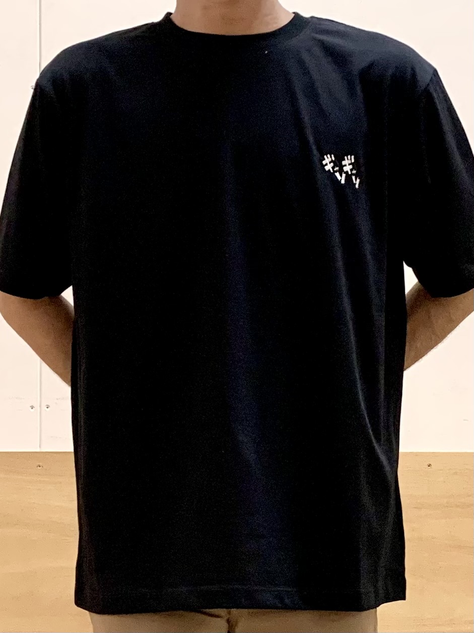 MATUさんの「THE SHOP TK｜頭文字D 別注 『タカハシ』 グラフィック半袖Tシャツ ステッカー＆チャーム付き」を使ったコーディネート