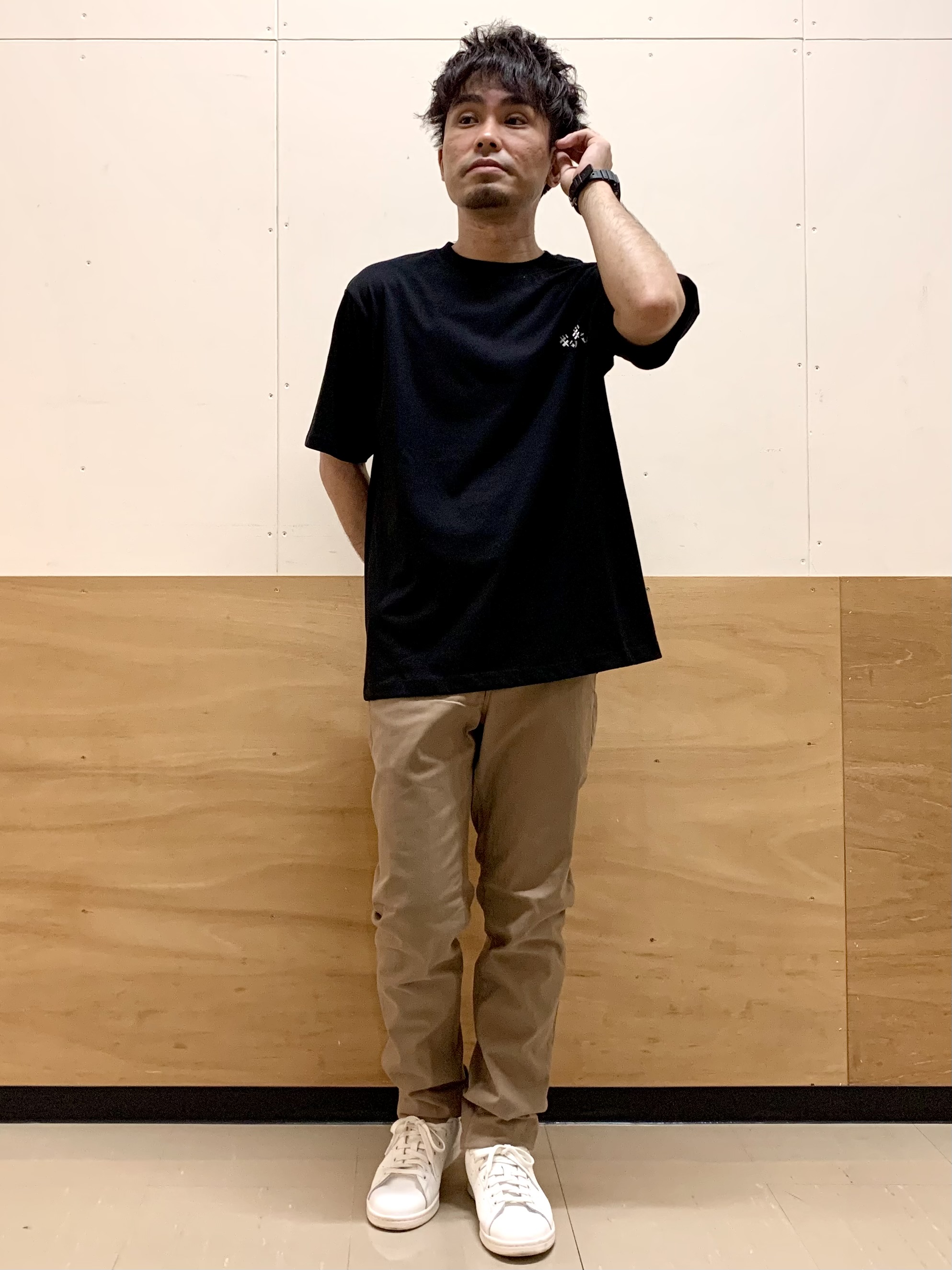 MATUさんの「THE SHOP TK｜頭文字D 別注 『タカハシ』 グラフィック半袖Tシャツ ステッカー＆チャーム付き」を使ったコーディネート