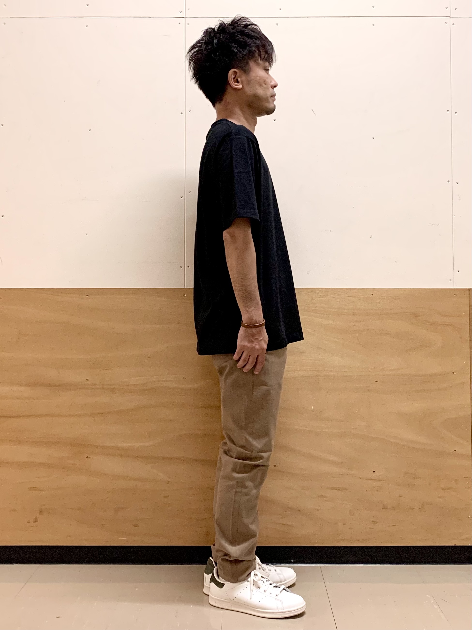 MATUさんの「THE SHOP TK｜頭文字D 別注 『タカハシ』 グラフィック半袖Tシャツ ステッカー＆チャーム付き」を使ったコーディネート