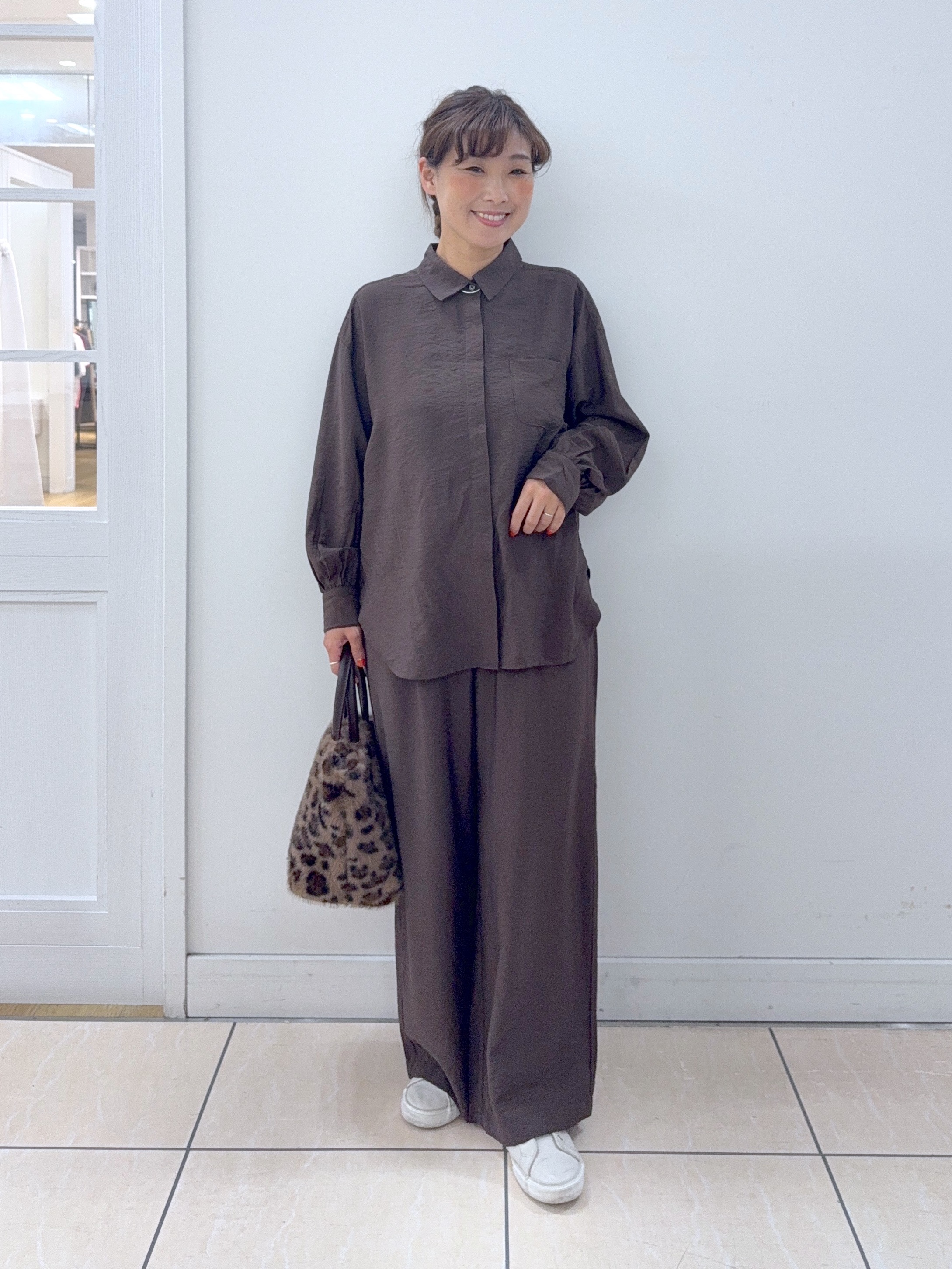Osawaさんの「Dessin｜ストライプシアーフードシャツ」を使ったコーディネート