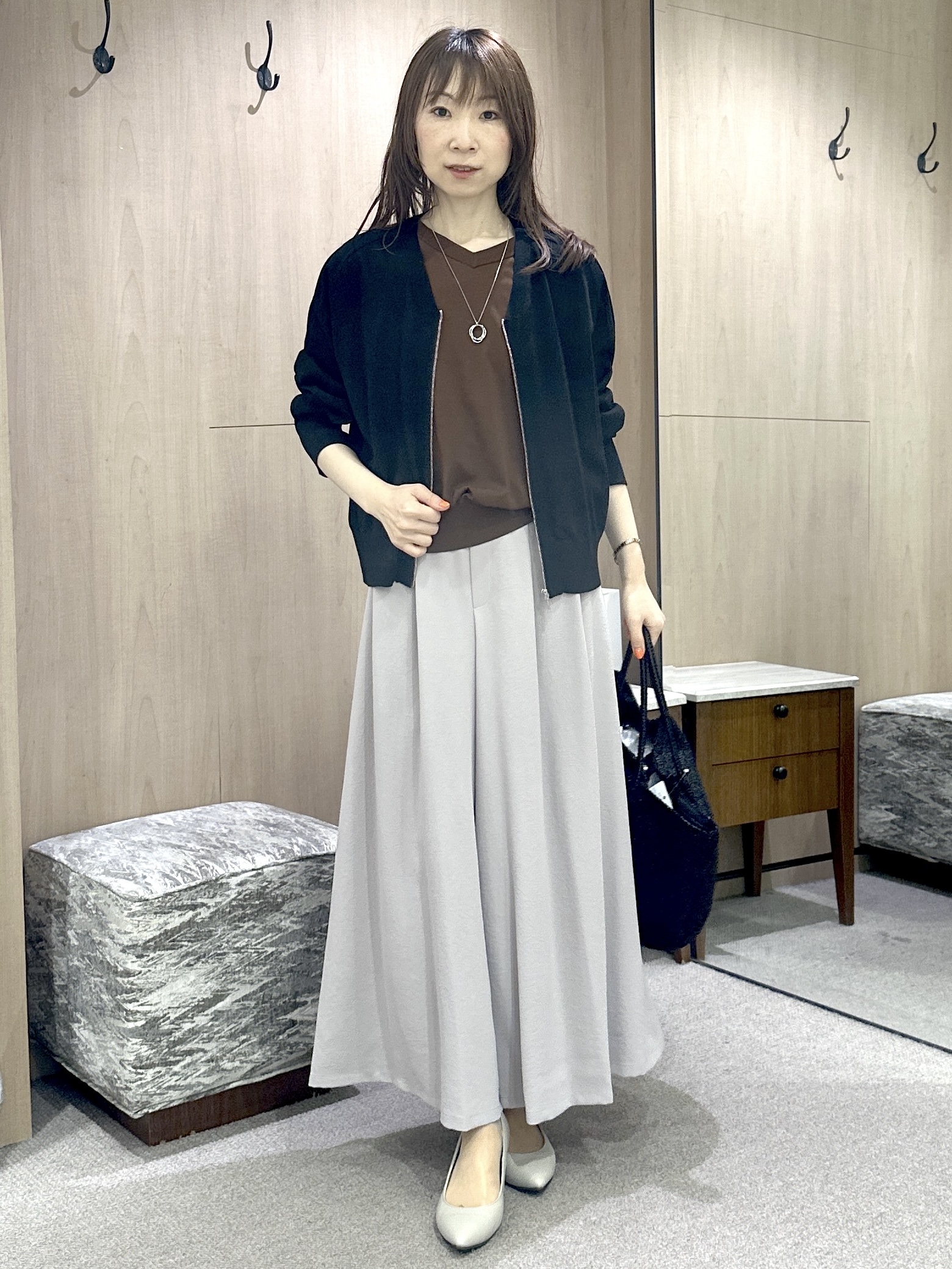 Miwaさんの「UNTITLED｜【アンサンブル可/日除け・冷房対策】シアーレーヨンZIPカーディガン」を使ったコーディネート
