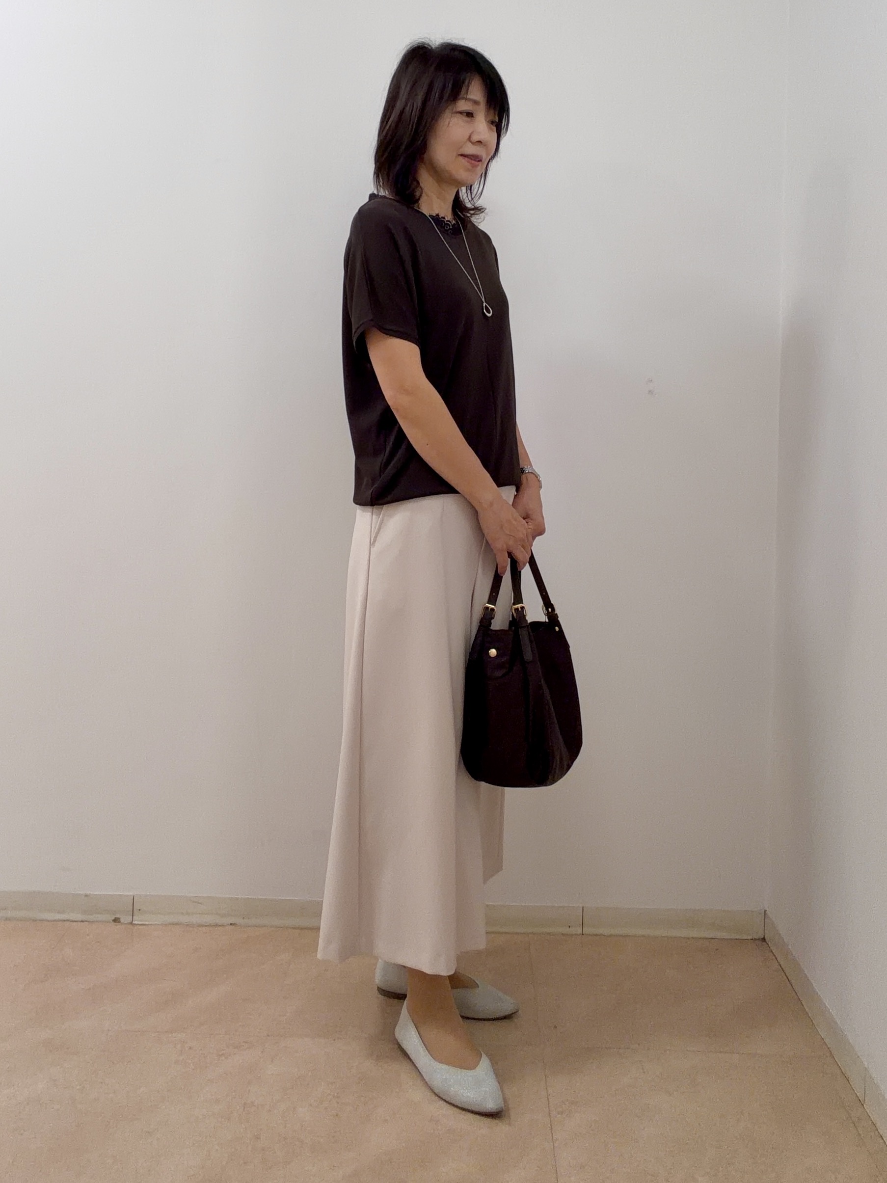 Eikoさんの「Reflect｜【二の腕カバー／手洗い可】ネックレース フレンチスリーブニット」を使ったコーディネート