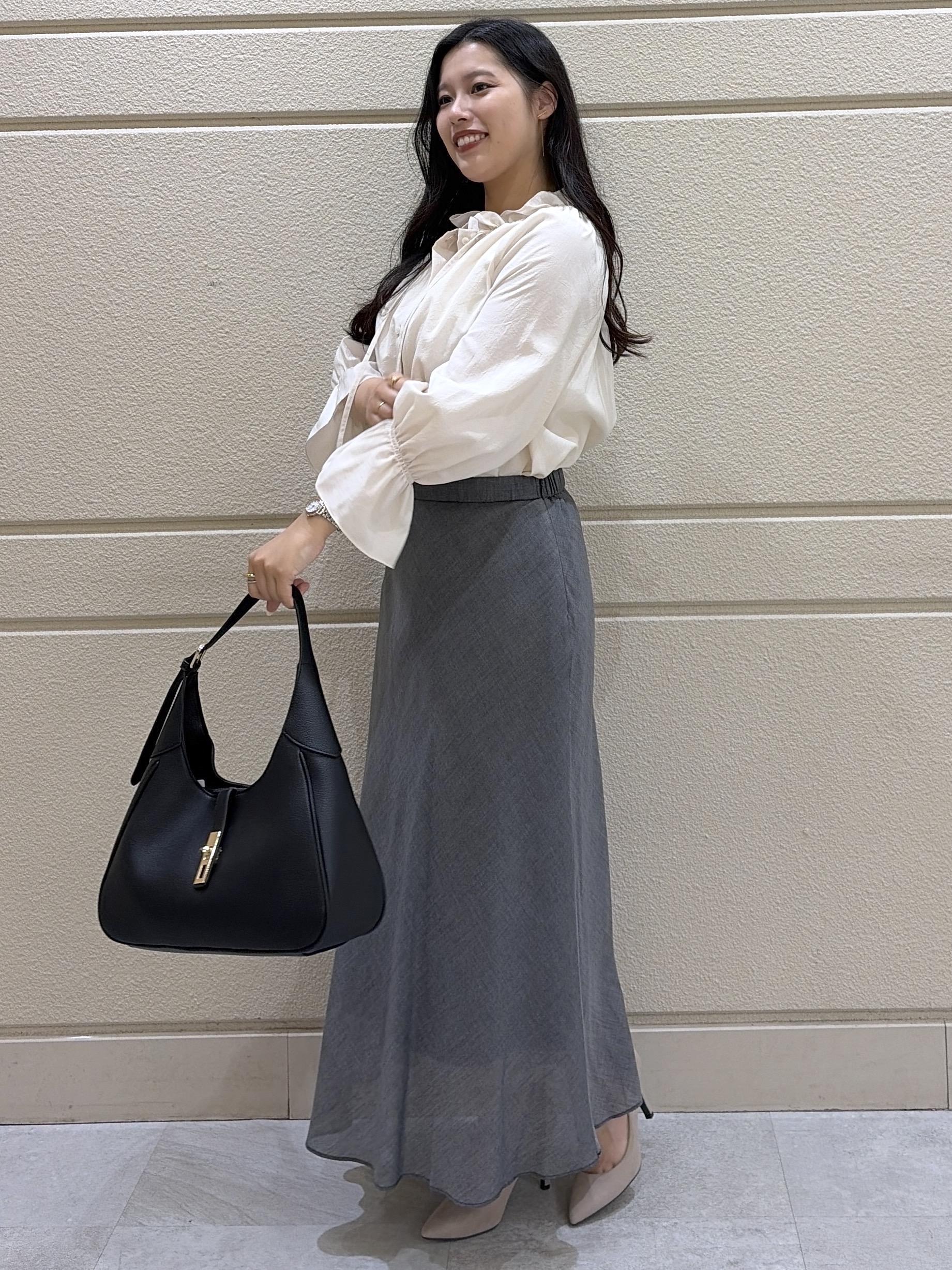 Momokaさんの「COUP DE CHANCE｜【手洗い可】ギャザーフリルブラウス」を使ったコーディネート