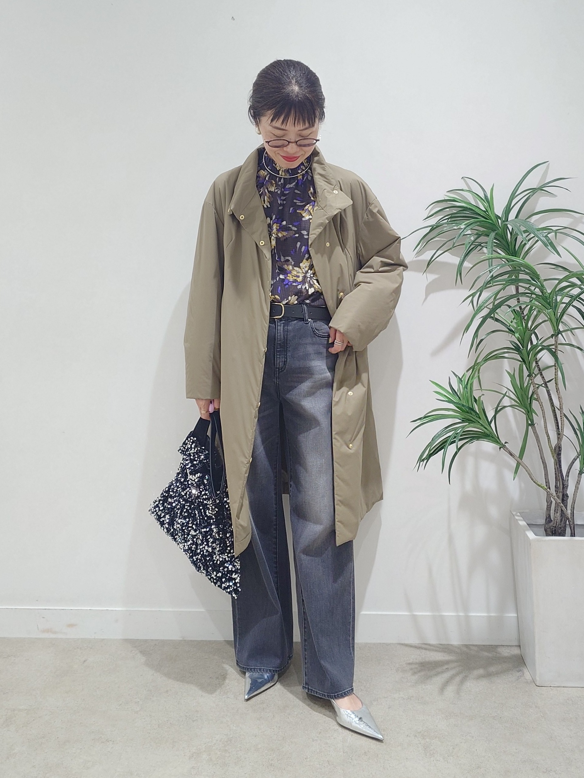 MUTSUKOさんの「UNTITLED｜フラワープリントブラウス」を使ったコーディネート