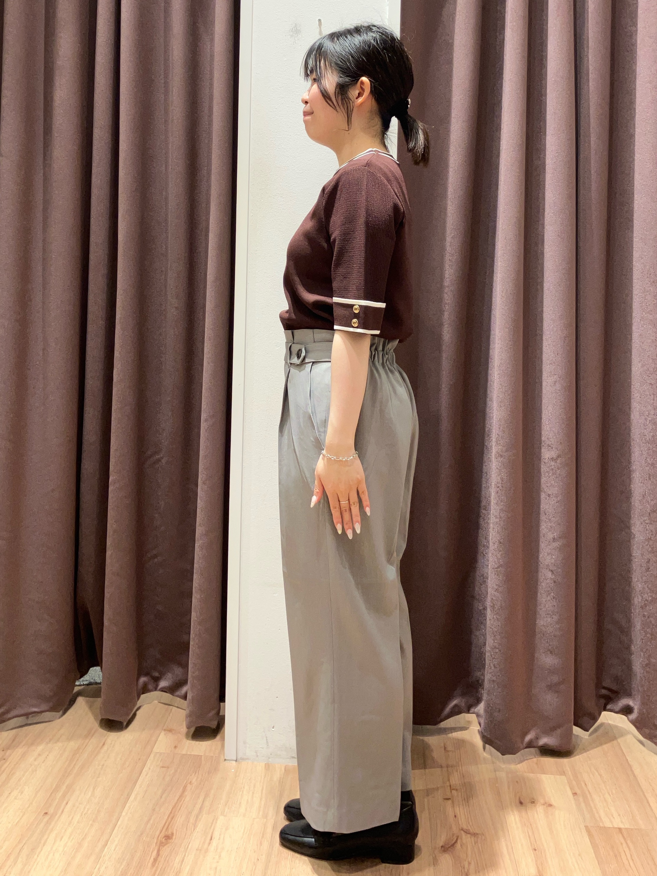 みちゃさんの「grove｜新色追加！【シリーズ累計36万枚/名品ニット】やわらかドライタッチ 袖メッシュ編みニット」を使ったコーディネート