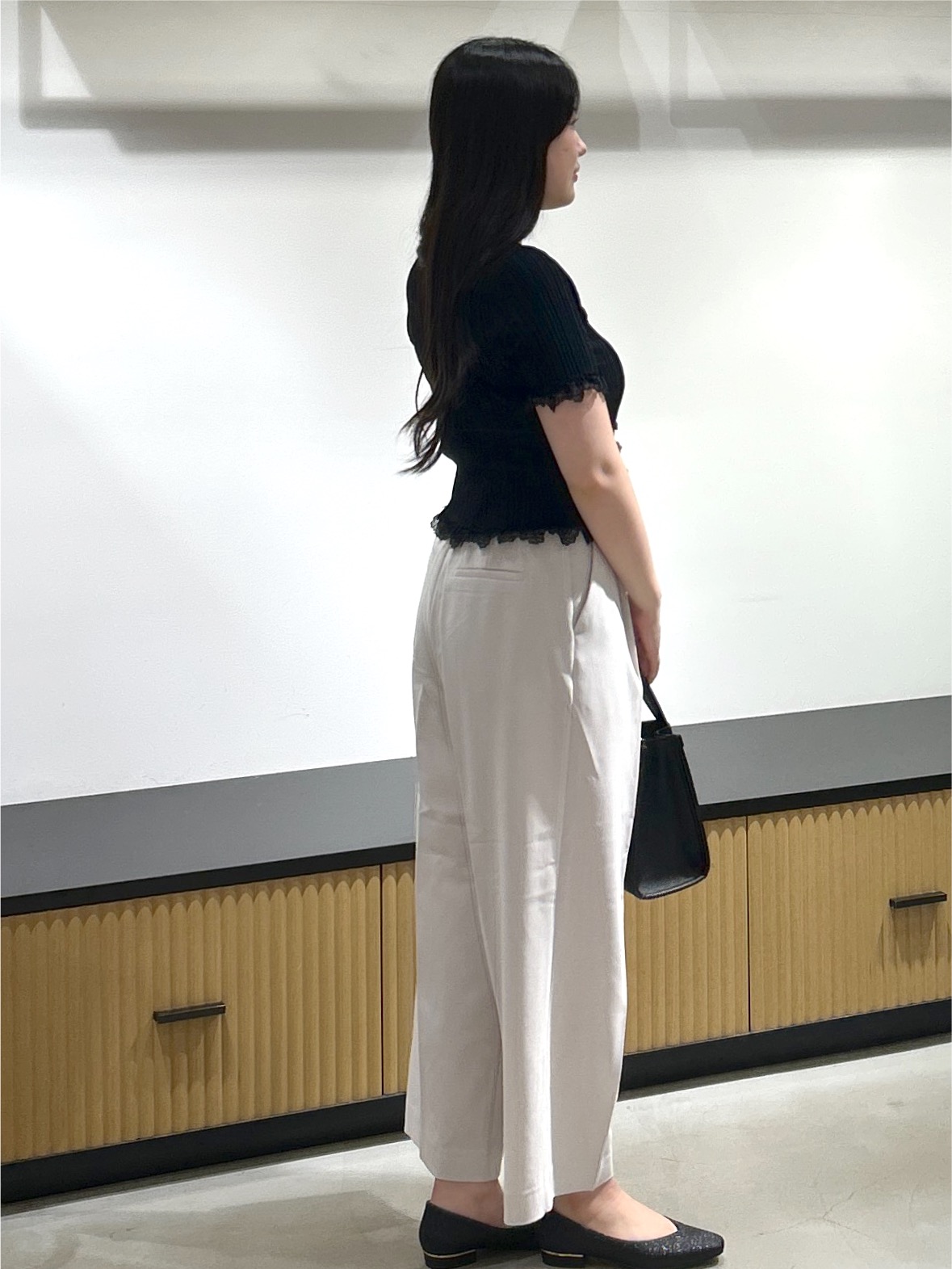 sayaさんの「OPAQUE.CLIP｜ラッセルレースフリルカーディガン【洗濯機OK】」を使ったコーディネート