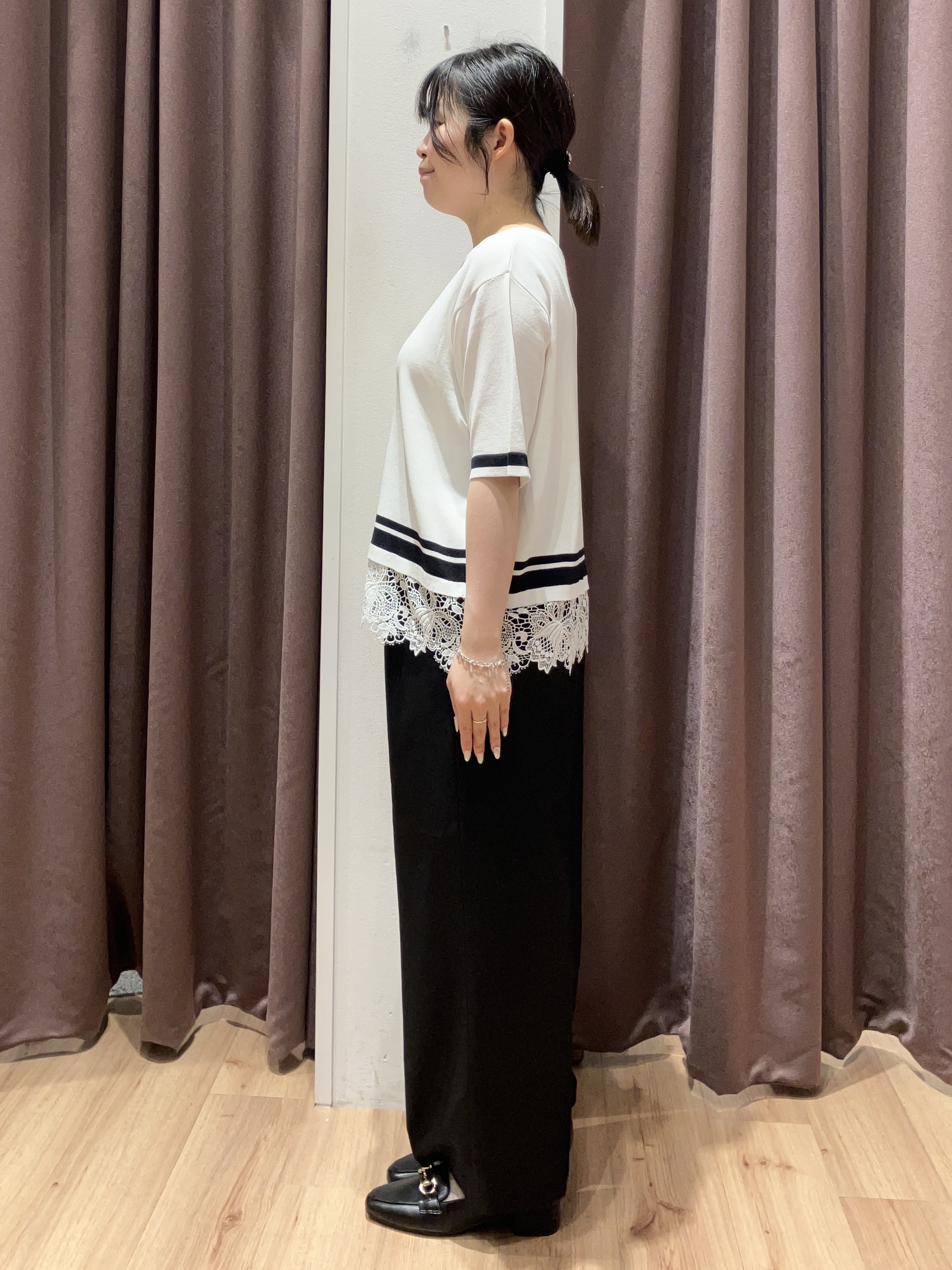 みちゃさんの「grove｜【シリーズ累計36万枚／UVカット・ひんやり・洗濯機OK】やわらかドライタッチレースドッキングニット」を使ったコーディネート