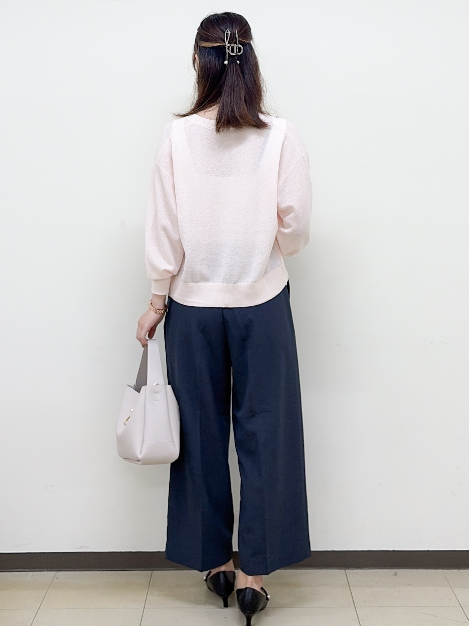 yurinaさんの「index｜【８色展開】柄アソートシアーカーディガン《洗濯機OK》」を使ったコーディネート