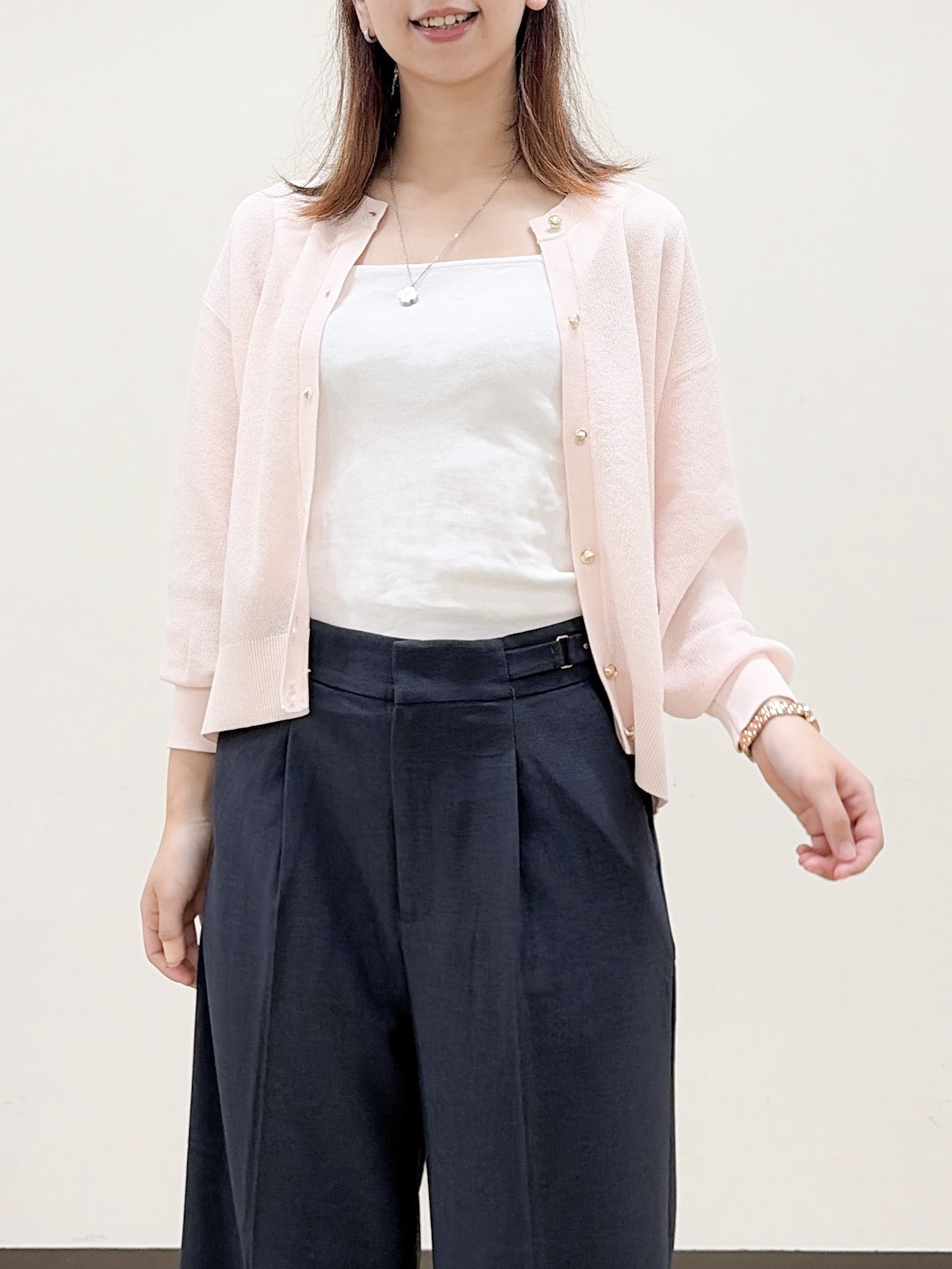 yurinaさんの「index｜【８色展開】柄アソートシアーカーディガン《洗濯機OK》」を使ったコーディネート