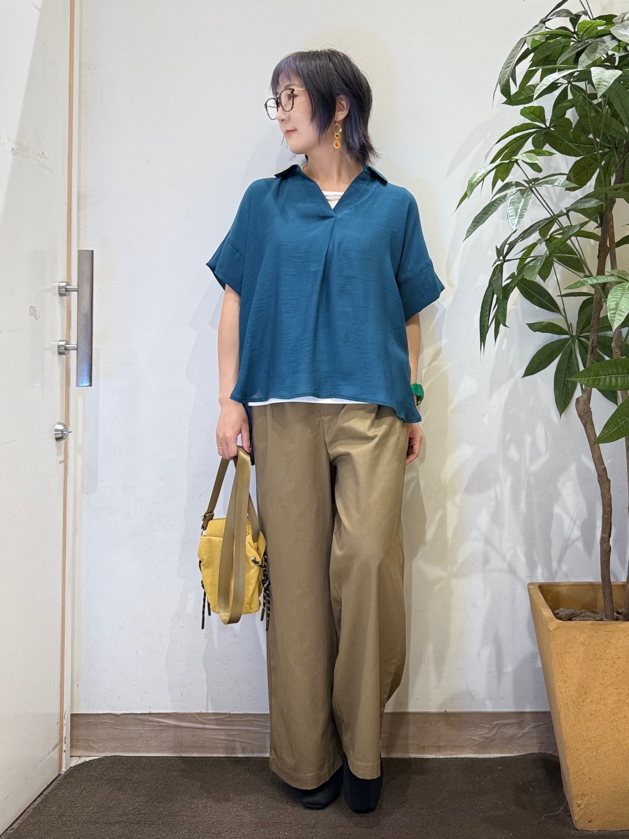 misakiさんの「SHOO･LA･RUE｜【2点セット/S-LL/洗濯機可】時短でコーデ決まる スラブスキッパーシャツ＋タンクトップ」を使ったコーディネート