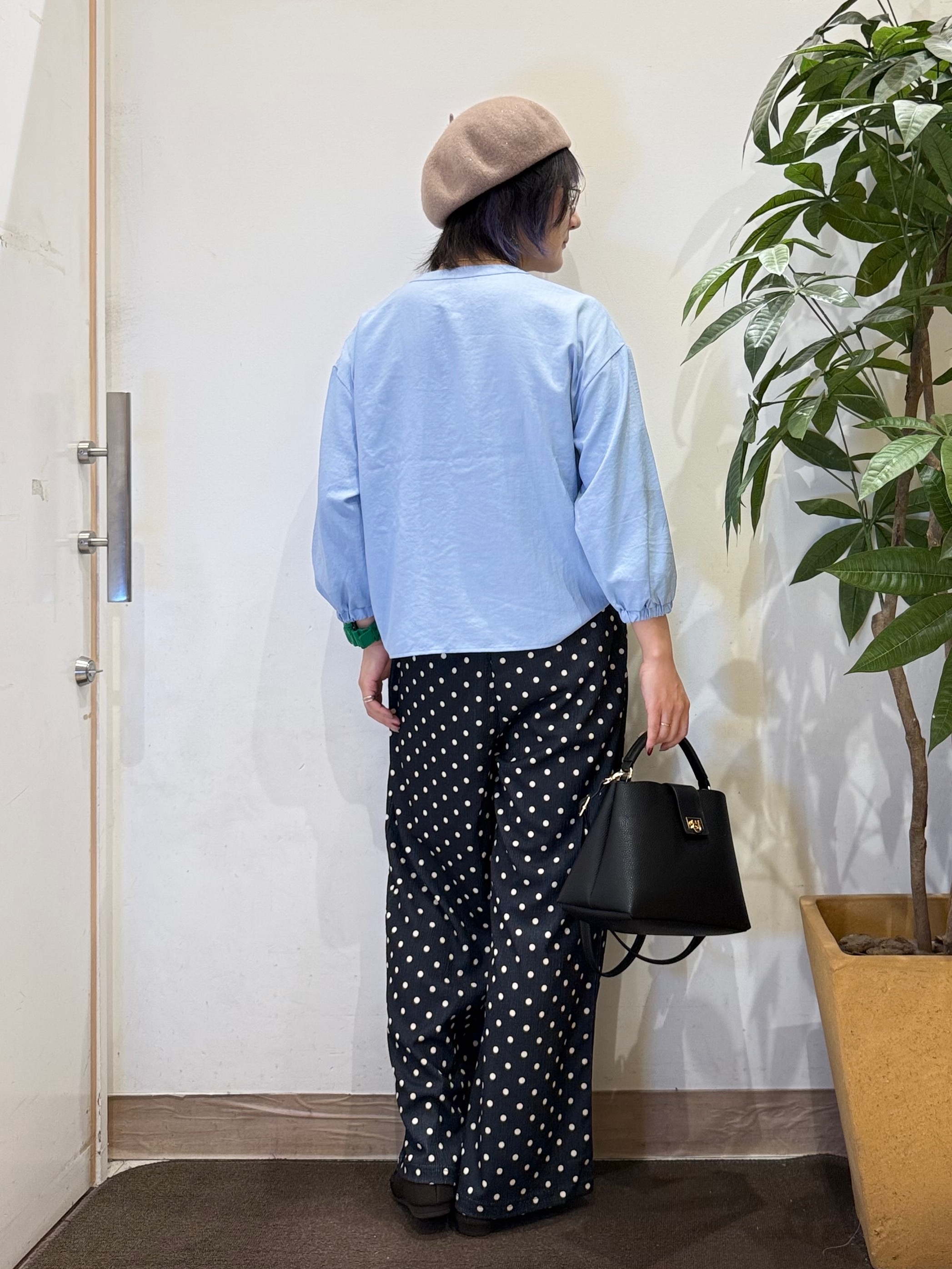 misakiさんの「SHOO･LA･RUE｜フロントティアードブラウス」を使ったコーディネート