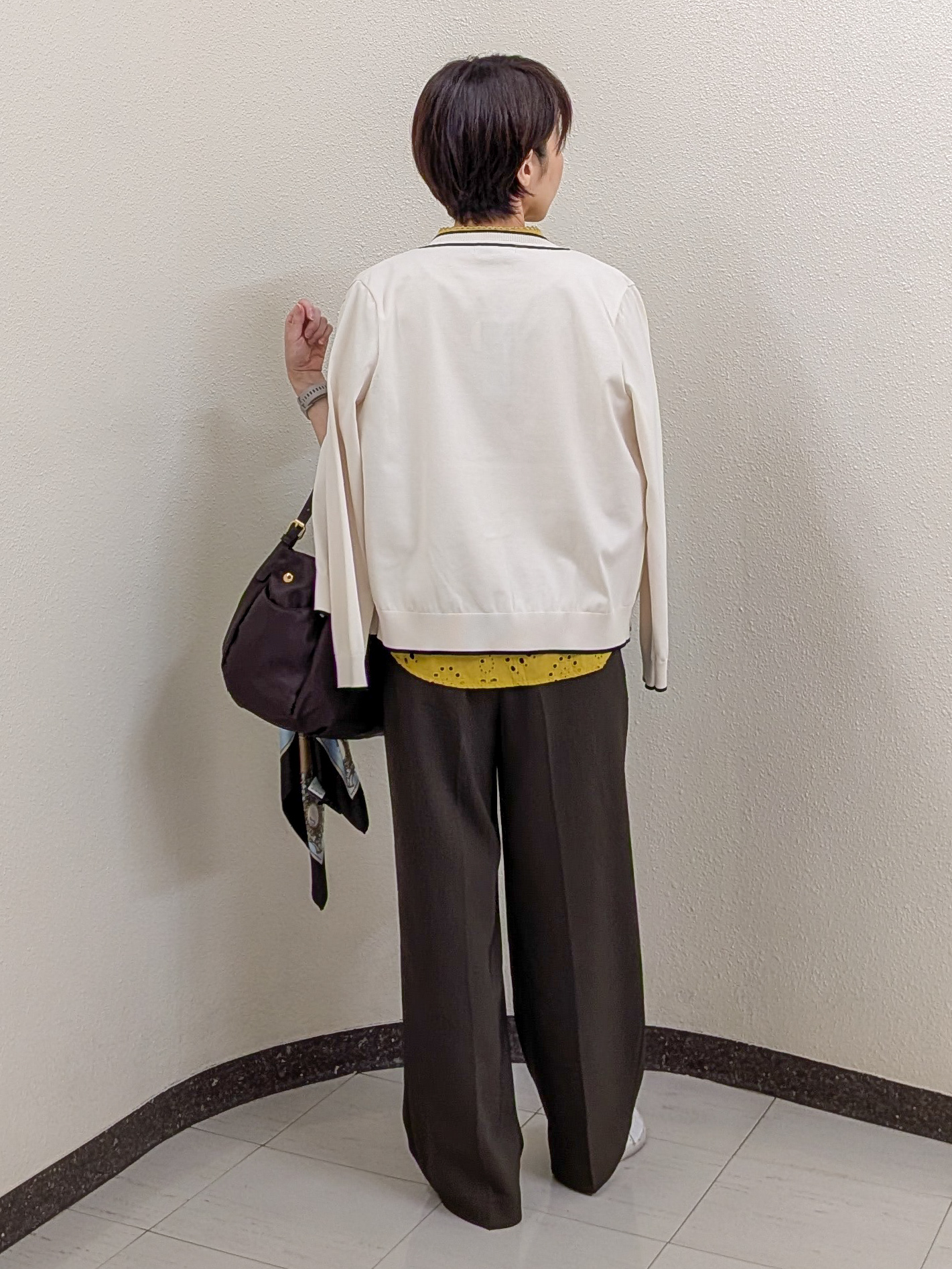 ホンマさんの「Reflect｜【通勤◎】カットワーク刺繍レース シャツブラウス」を使ったコーディネート