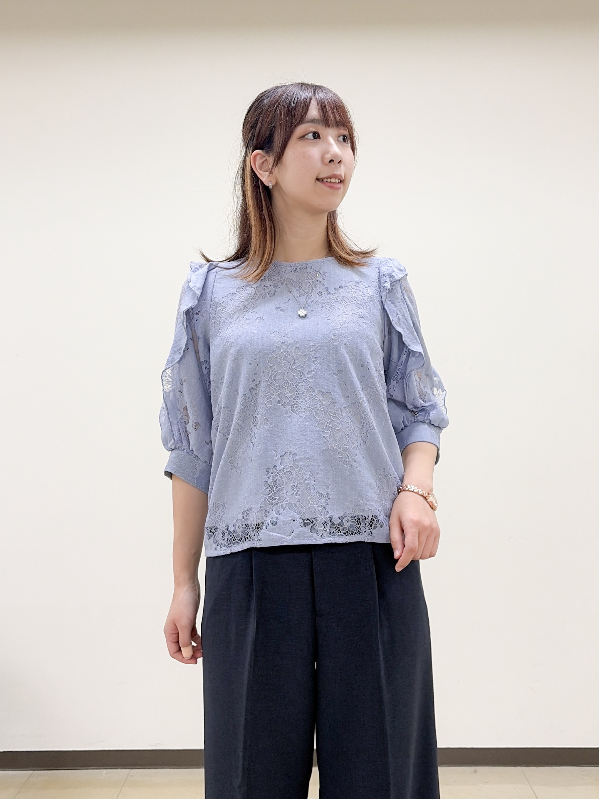 yurinaさんの「index｜フリルレースブラウス【洗濯機OK】」を使ったコーディネート