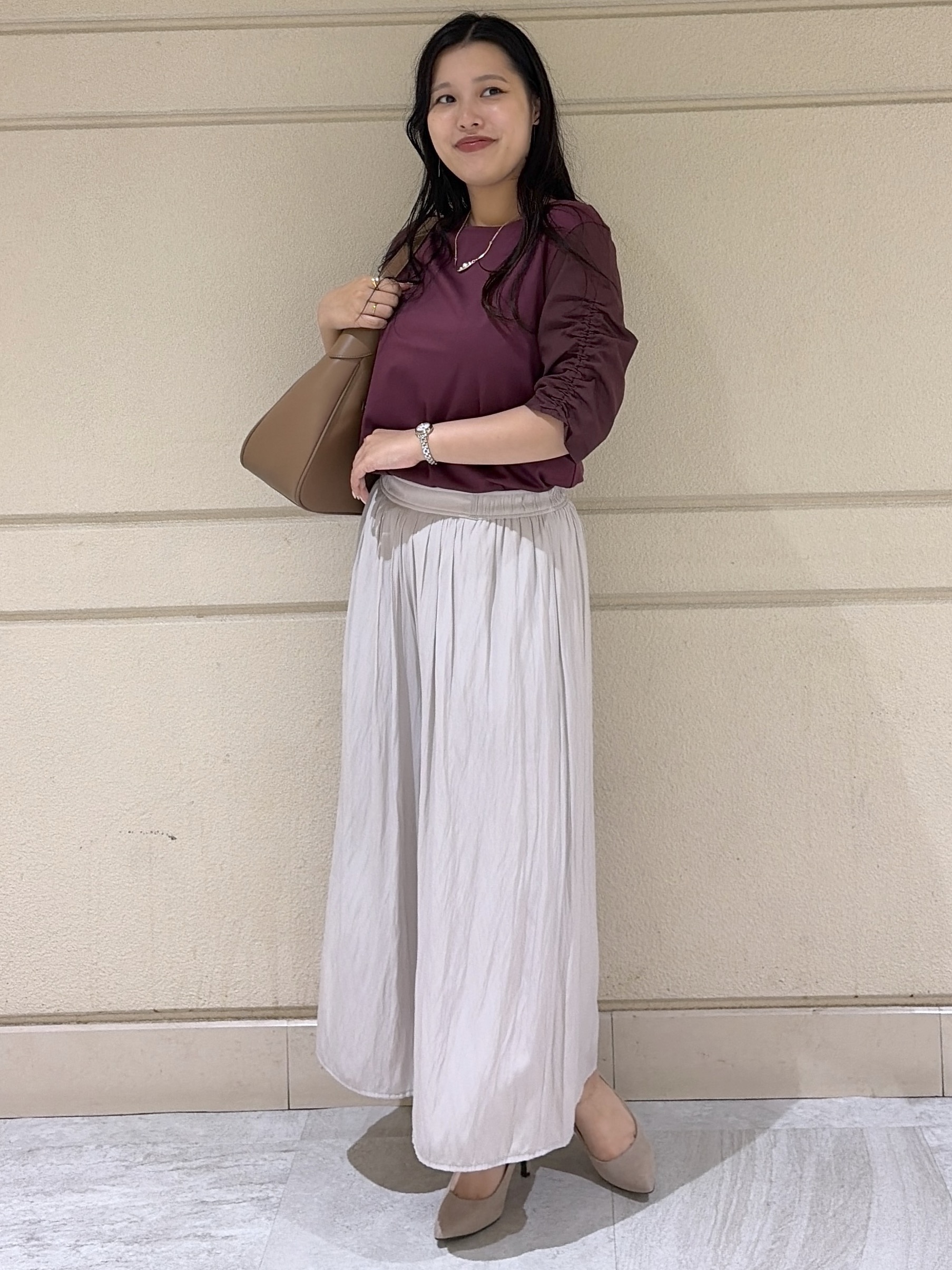 Momokaさんの「COUP DE CHANCE｜【手洗い可／日本製】袖ギャザーカットソー」を使ったコーディネート