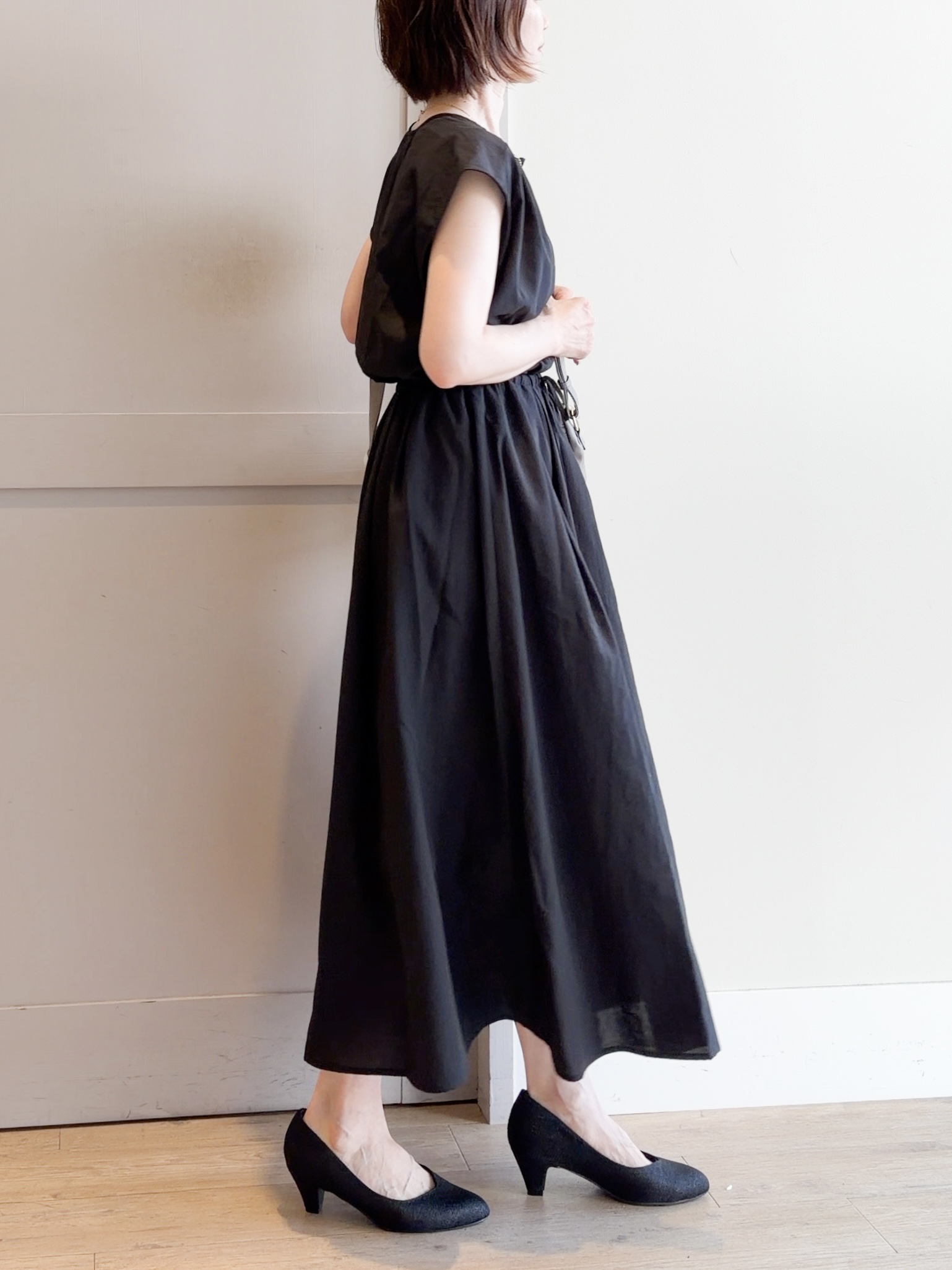 yamakoさんの「grove｜シャーリングキャミレイヤードワンピース」を使ったコーディネート