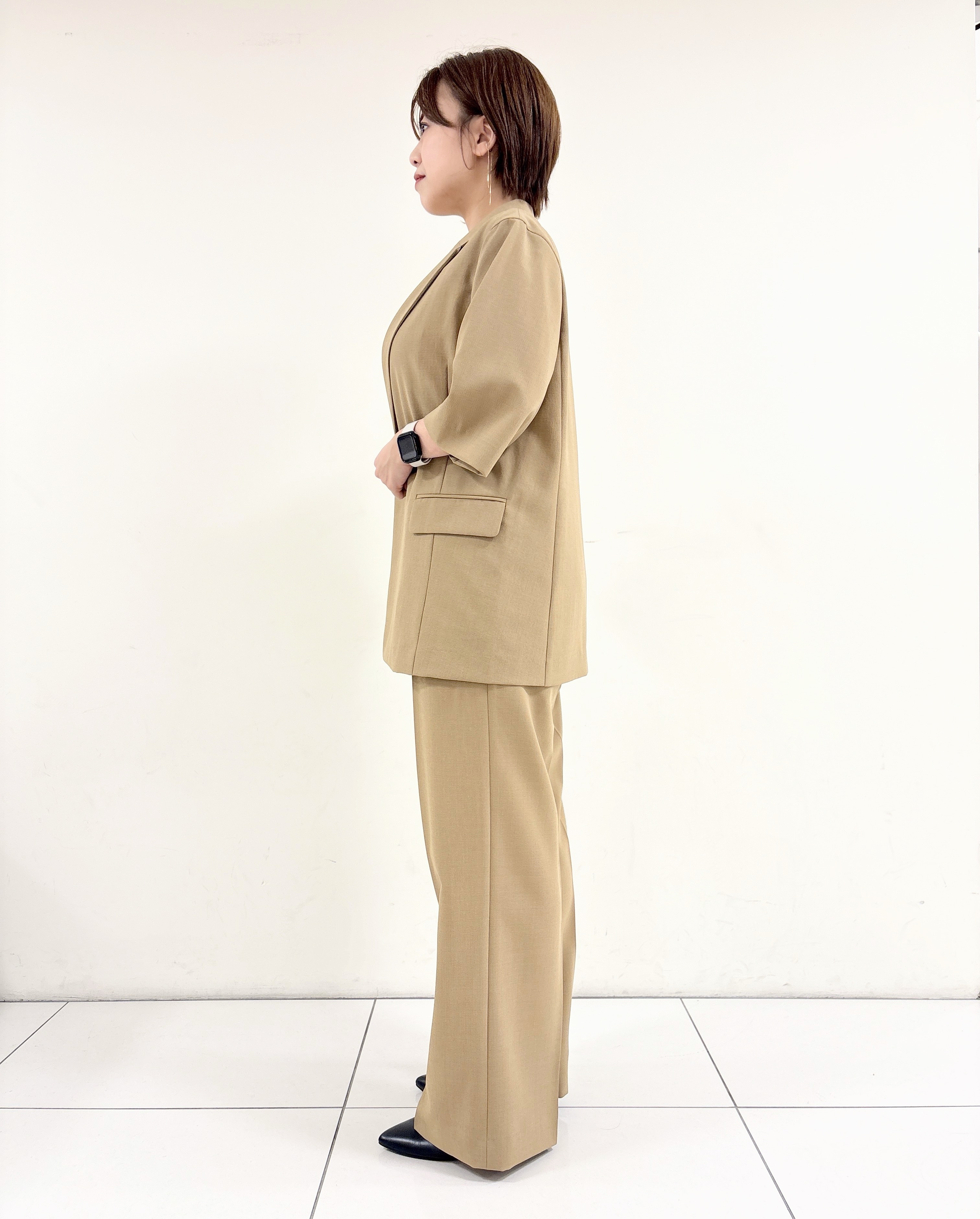 ayumiさんの「UNTITLED｜【秋の通勤羽織/セットアップ可/UVカット】エアリークール半袖ジャケット」を使ったコーディネート