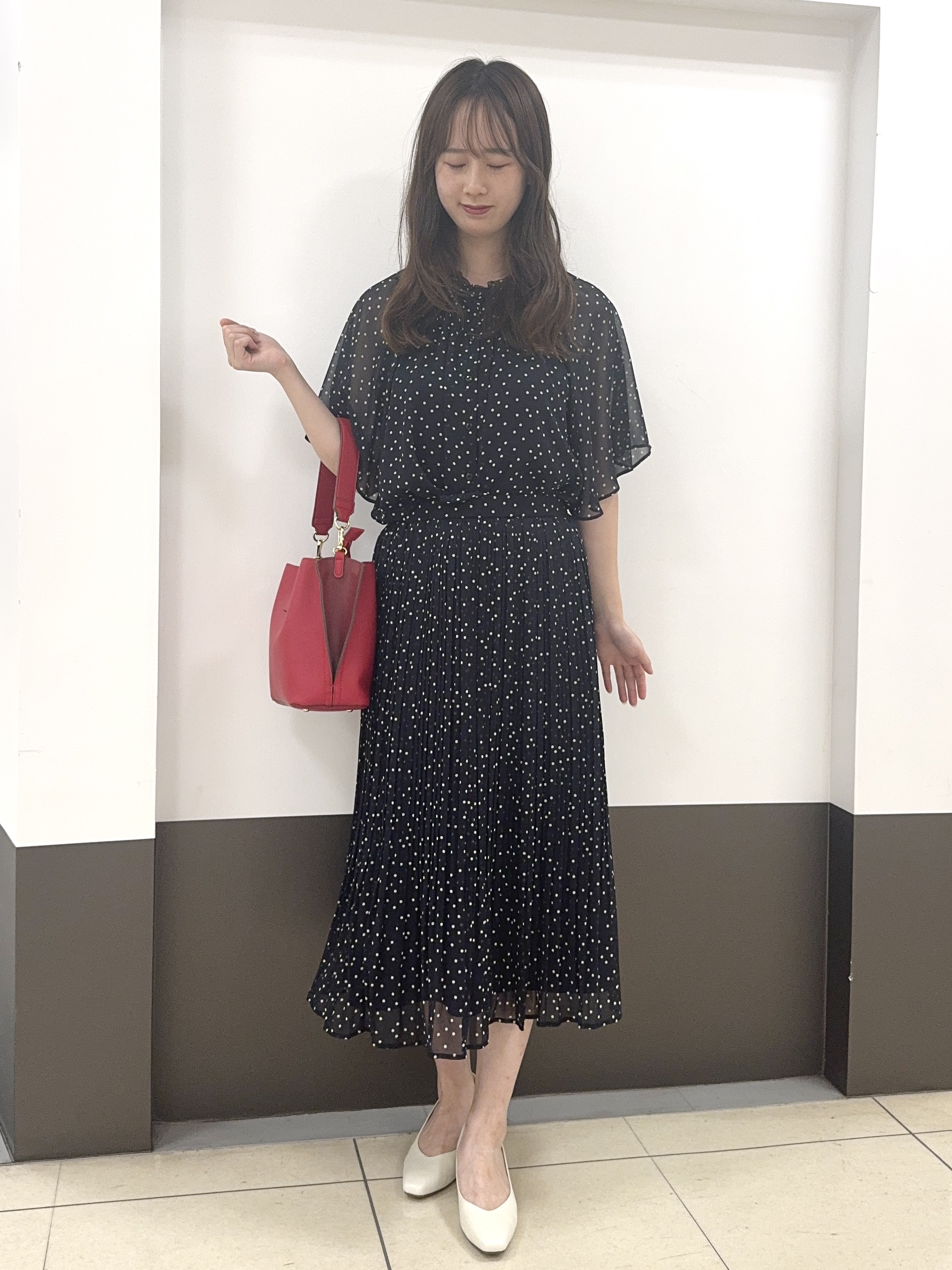Nrinさんの「Reflect｜【セットアップ／手洗い可】ドット柄シアーブラウス」を使ったコーディネート
