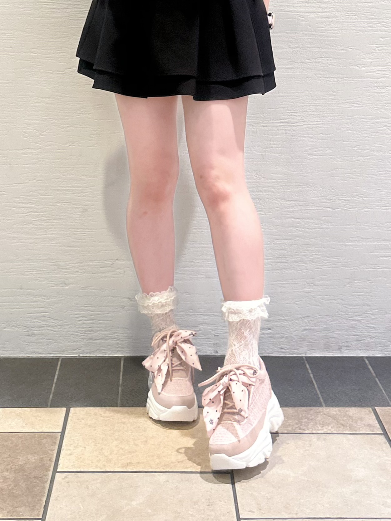 ゆうりさんの「ESPERANZA｜きゅんフィットリボン付き2WAYインヒールスニーカー」を使ったコーディネート
