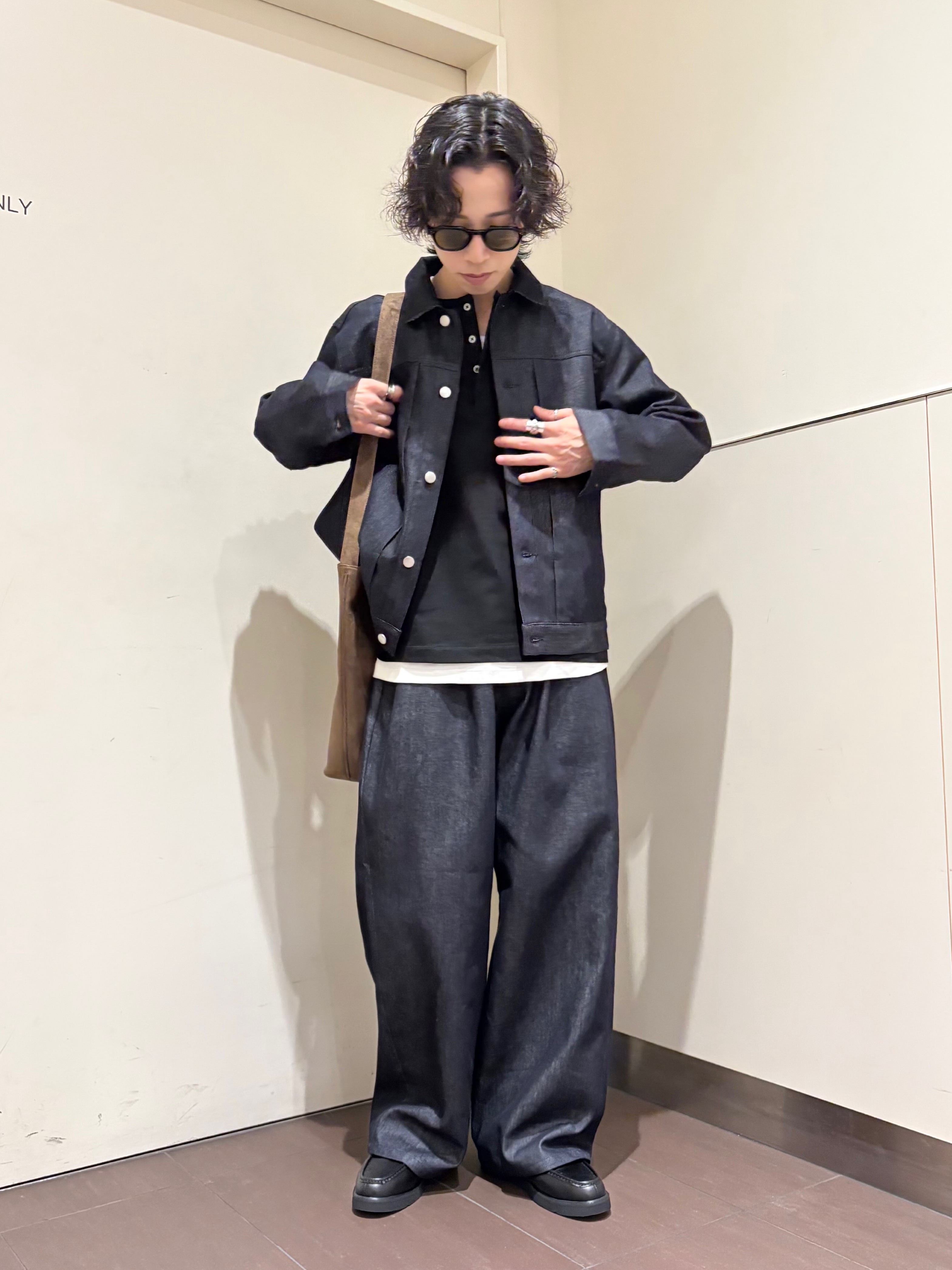 ナノシーさんの「tk.TAKEO KIKUCHI｜【色褪せしにくいデニム/セットアップ対応可】Comfy Fadeless Denim Seriesデ」を使ったコーディネート