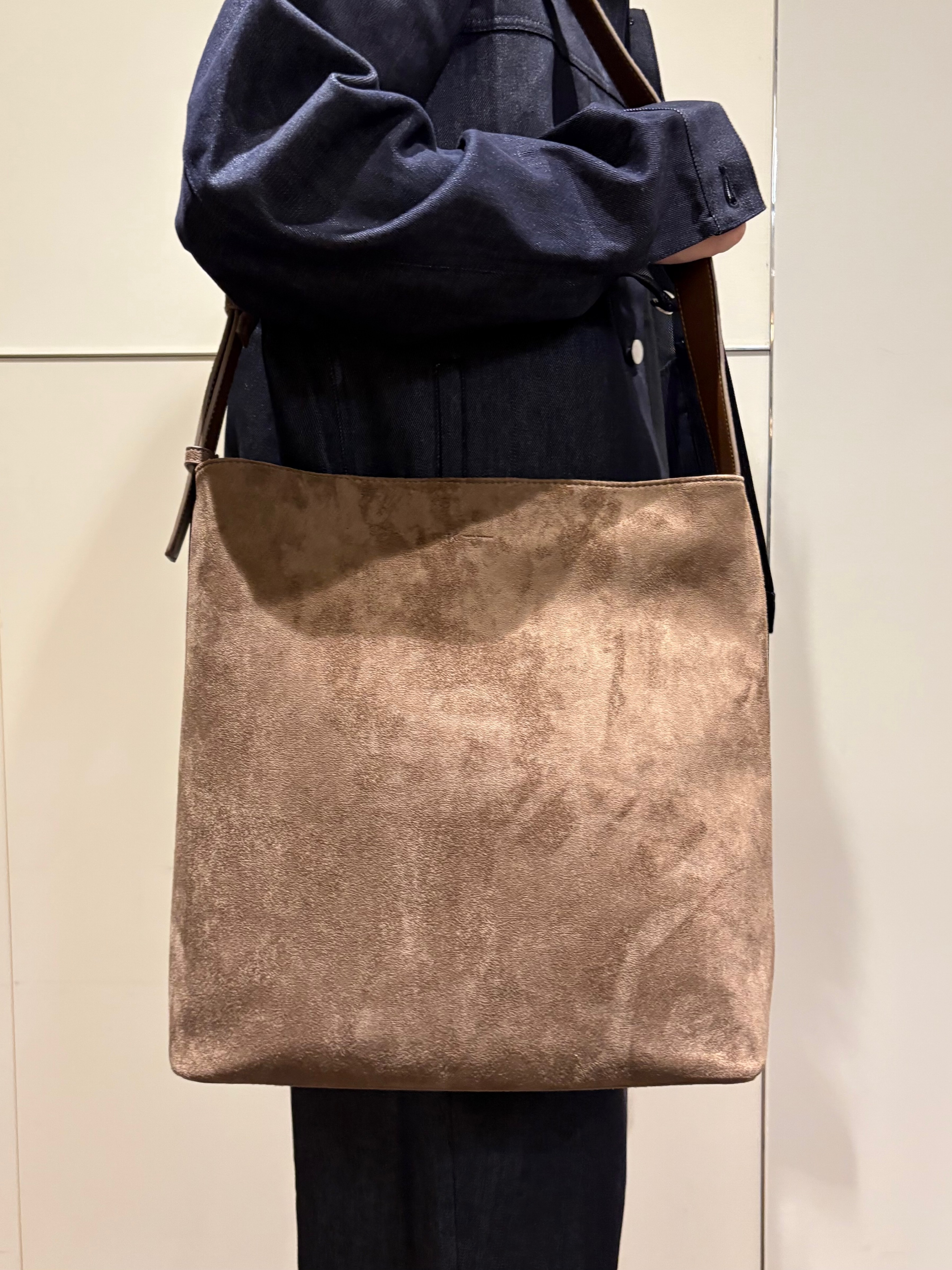 ナノシーさんの「tk.TAKEO KIKUCHI｜【色褪せしにくいデニム/セットアップ対応可】Comfy Fadeless Denim Seriesデ」を使ったコーディネート