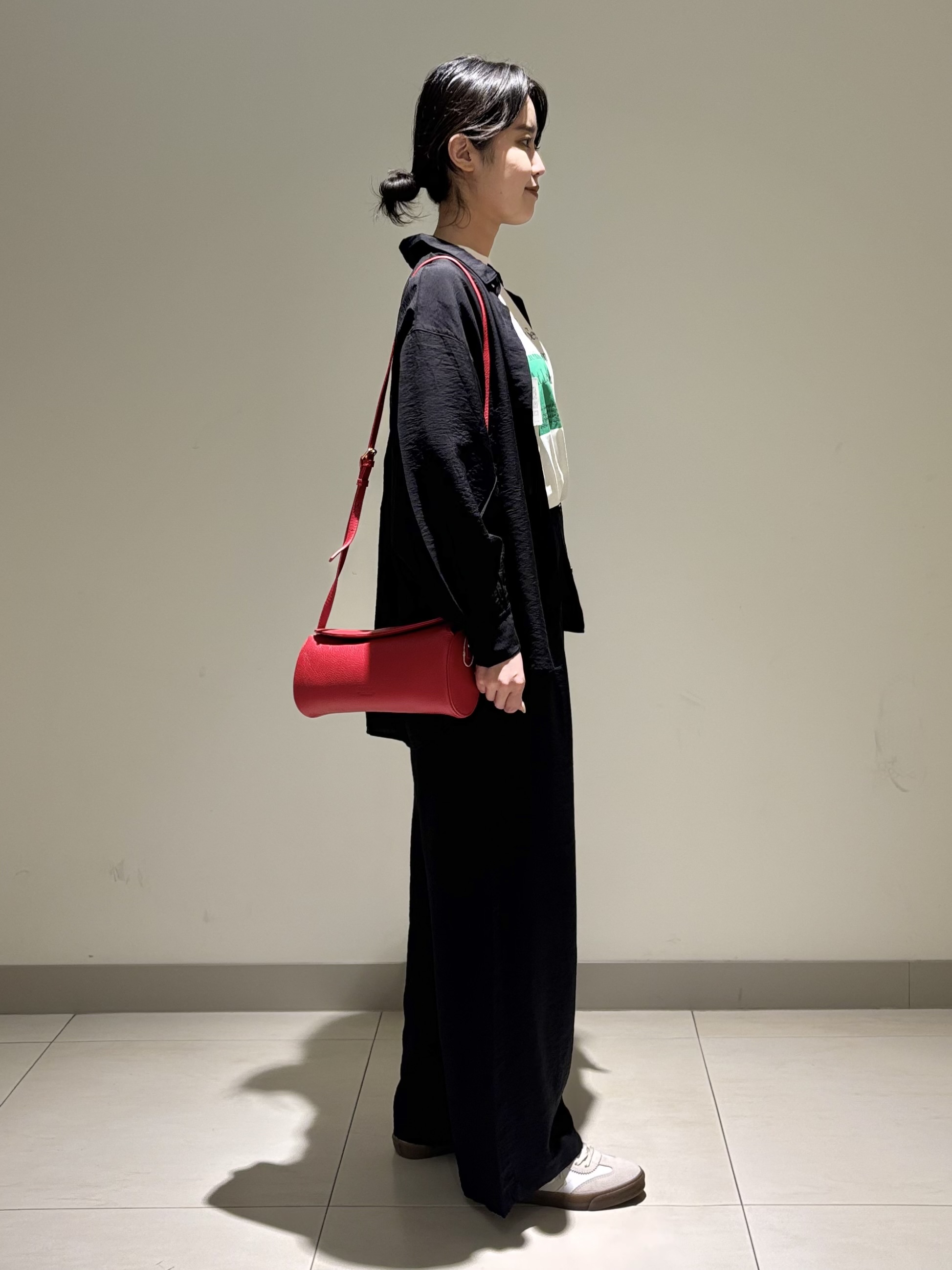 mayuさんの「Dessin｜グラフィックデザイン Tシャツ」を使ったコーディネート