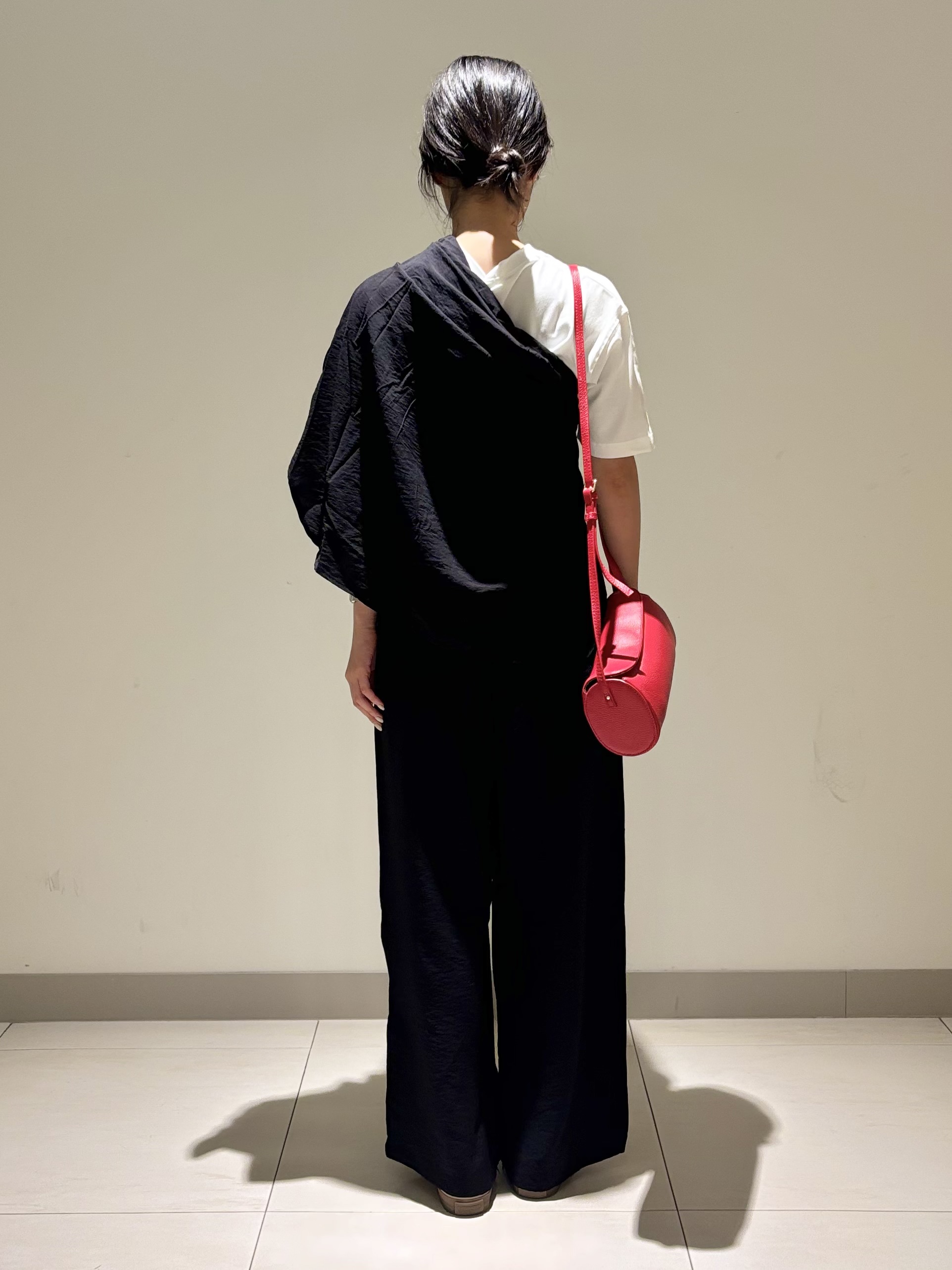 mayuさんの「Dessin｜グラフィックデザイン Tシャツ」を使ったコーディネート
