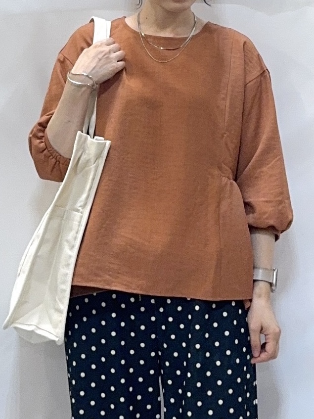 𝐇𝐢𝐫𝐨𝐦𝐢さんの「SHOO･LA･RUE｜【S-LL】この夏の主役 脚をきれいに魅せる イージーワイドパンツ」を使ったコーディネート