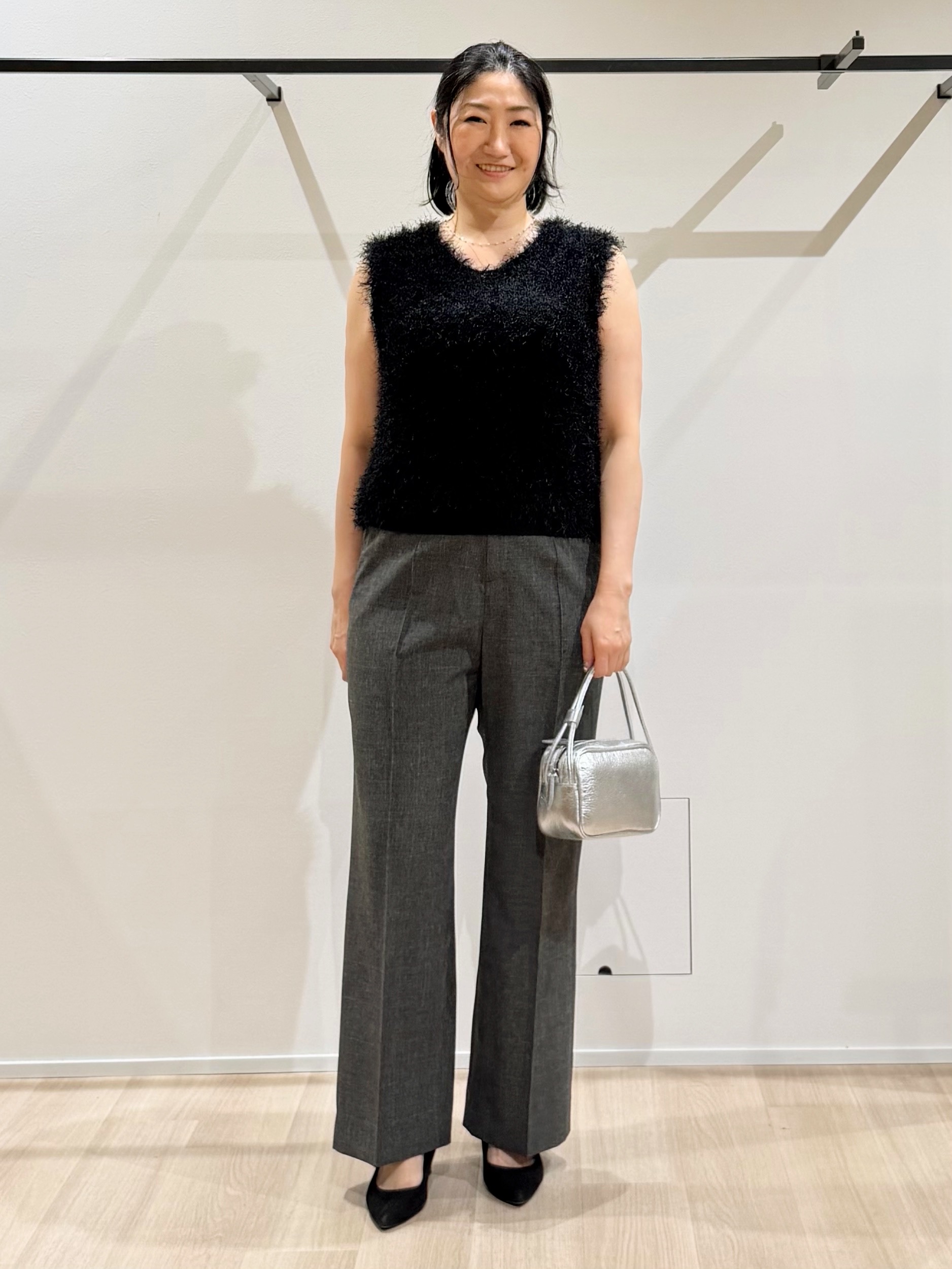 TOMOMIさんの「UNTITLED｜【UVケア／接触冷感】リネン風チュニックベスト」を使ったコーディネート
