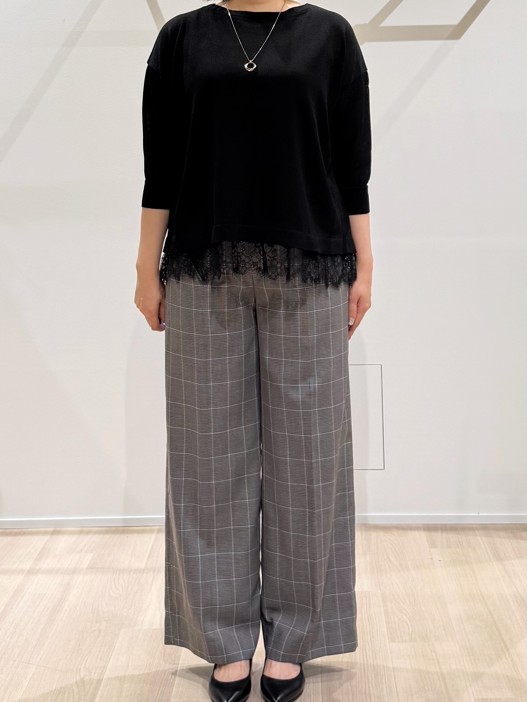 TOMOMIさんの「UNTITLED｜レースドッキングニットプルオーバー」を使ったコーディネート