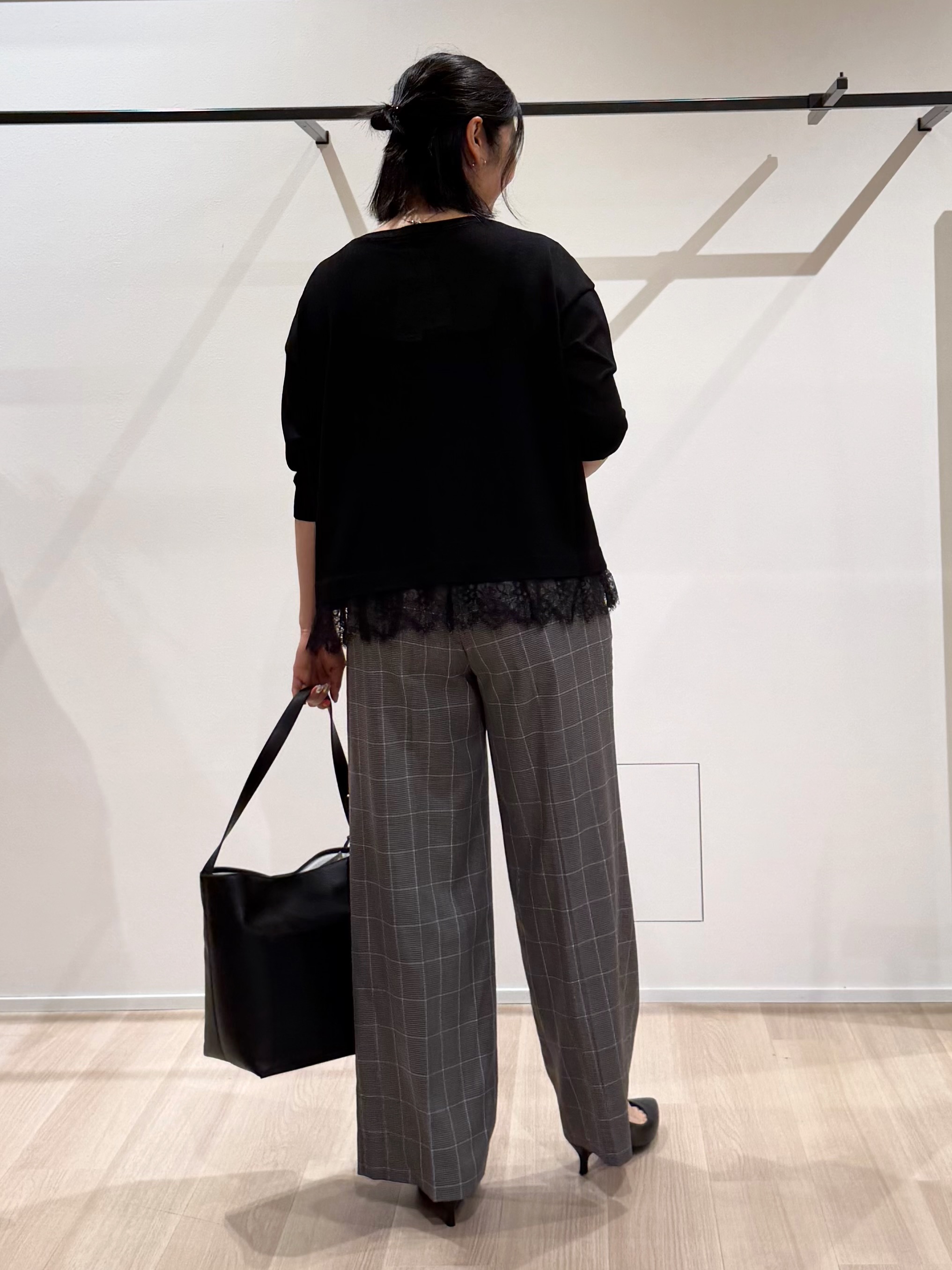 TOMOMIさんの「UNTITLED｜レースドッキングニットプルオーバー」を使ったコーディネート