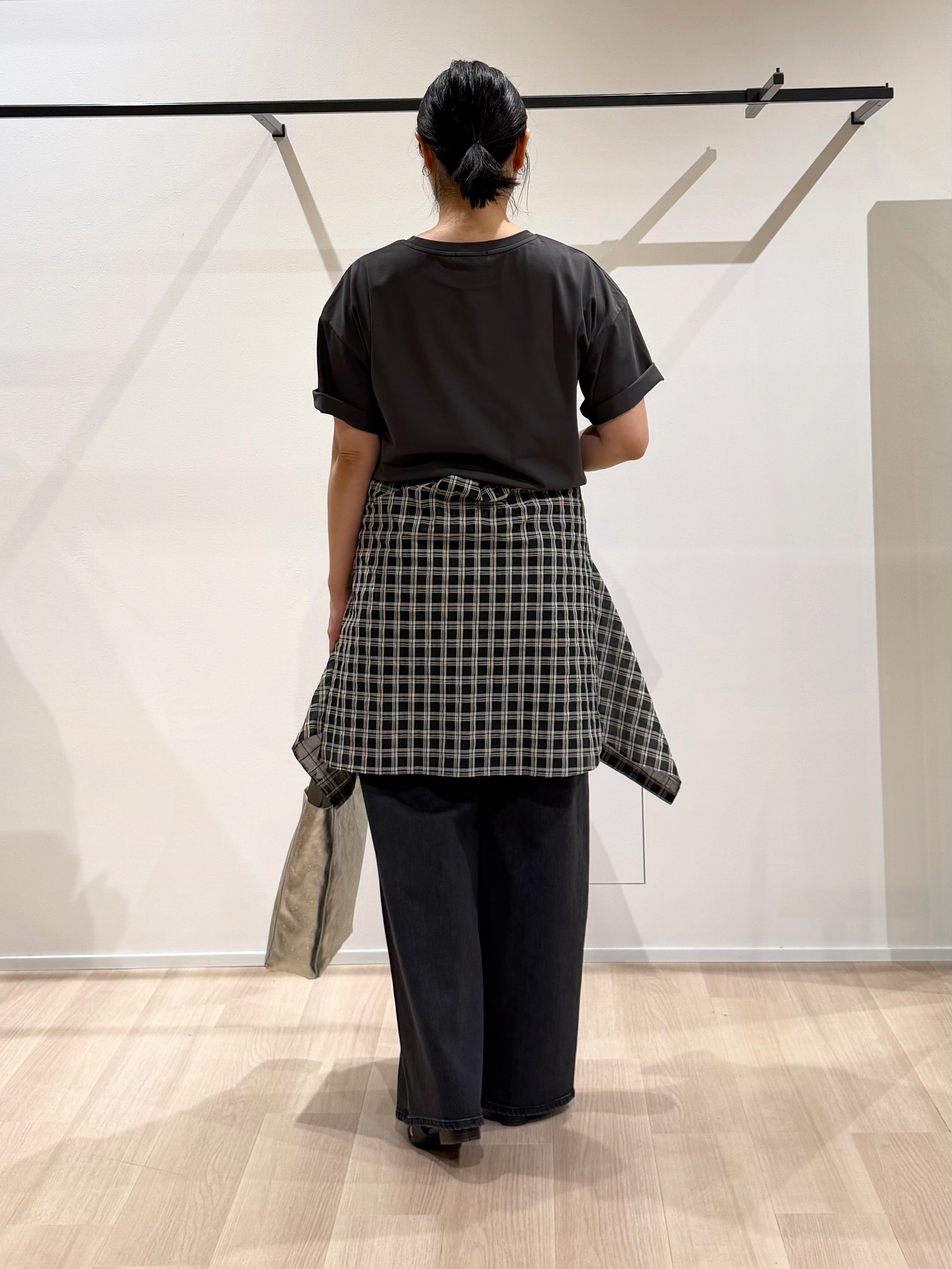 TOMOMIさんの「UNTITLED｜ベロアプリントロゴT」を使ったコーディネート