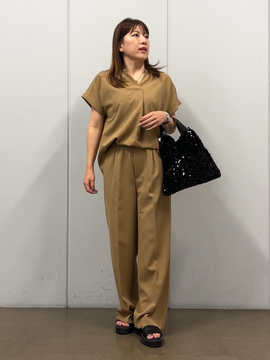 SaKiさんの「UNTITLED｜【残暑も快適/セットアップ可/接触冷感】エアリークールブラウス」を使ったコーディネート