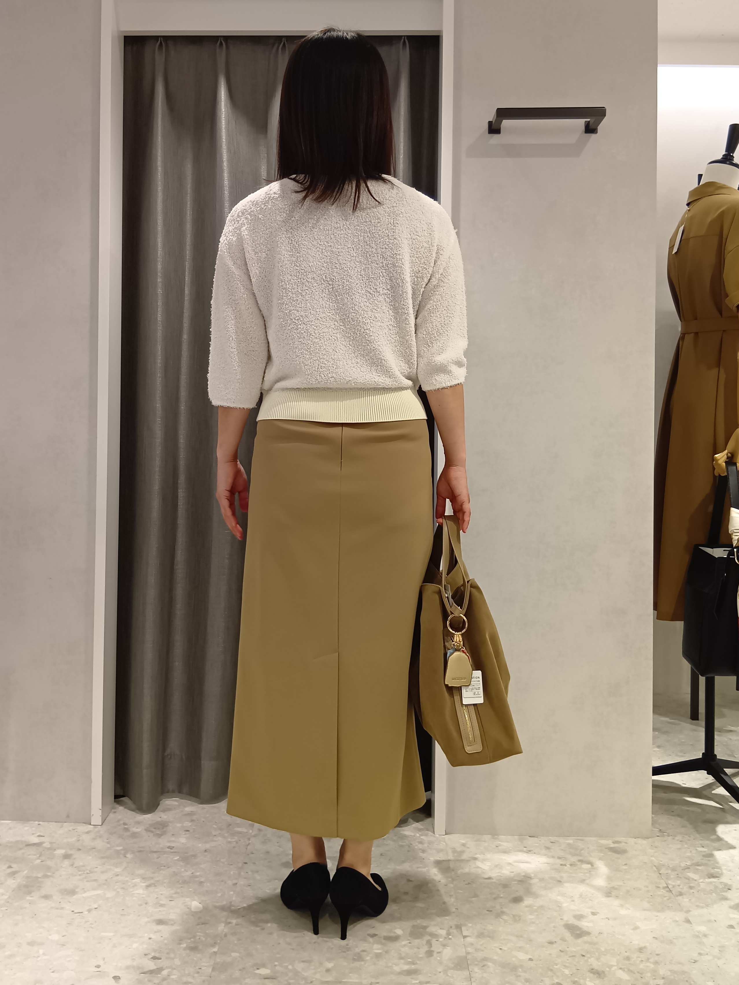 tomoさんの「UNTITLED｜【前後2WAY】コットン混カールプルオーバー」を使ったコーディネート
