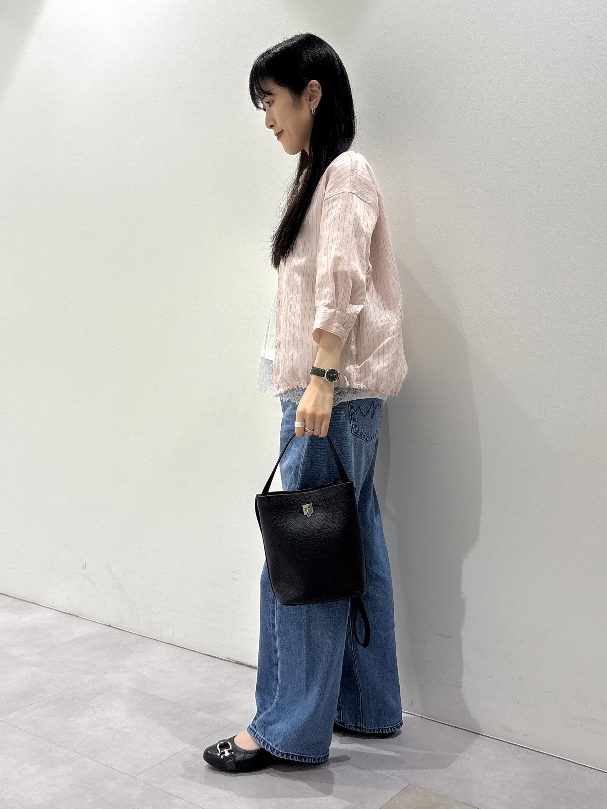 KEIKOさんの「INDIVI｜【シアー／7分袖】体型カバーゆったりシャツ」を使ったコーディネート