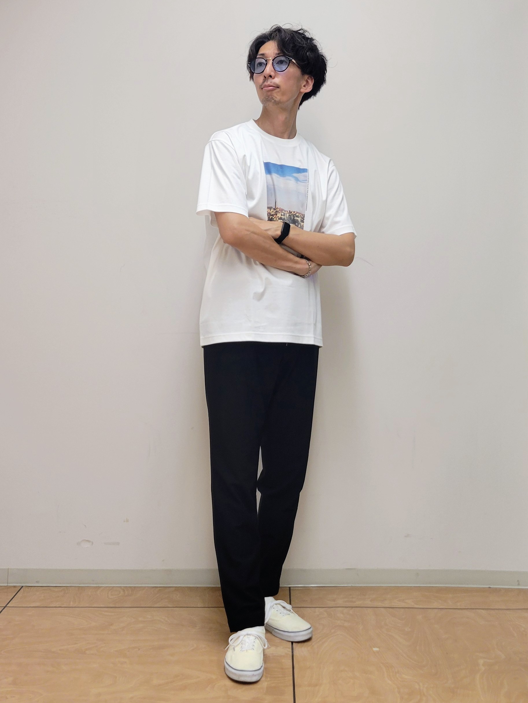 piroyaさんの「TAKEO KIKUCHI｜マラケシュ フォト Tシャツ」を使ったコーディネート