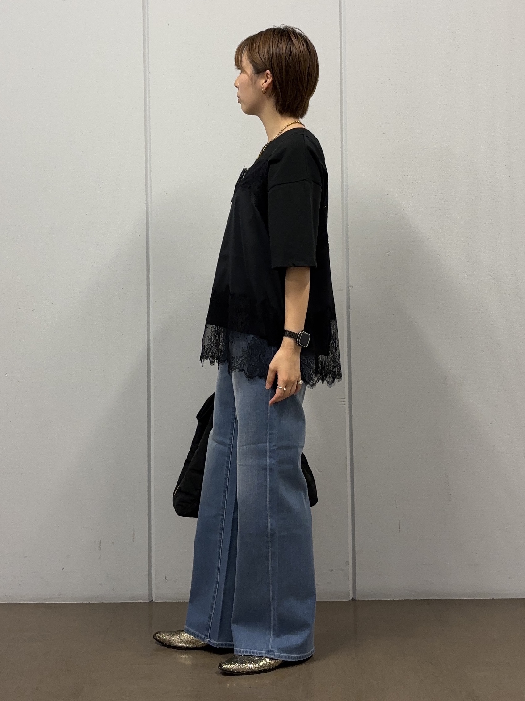 tsujiさんの「UNTITLED｜【1枚でもセットでも】レースキャミ付きプルオーバー」を使ったコーディネート