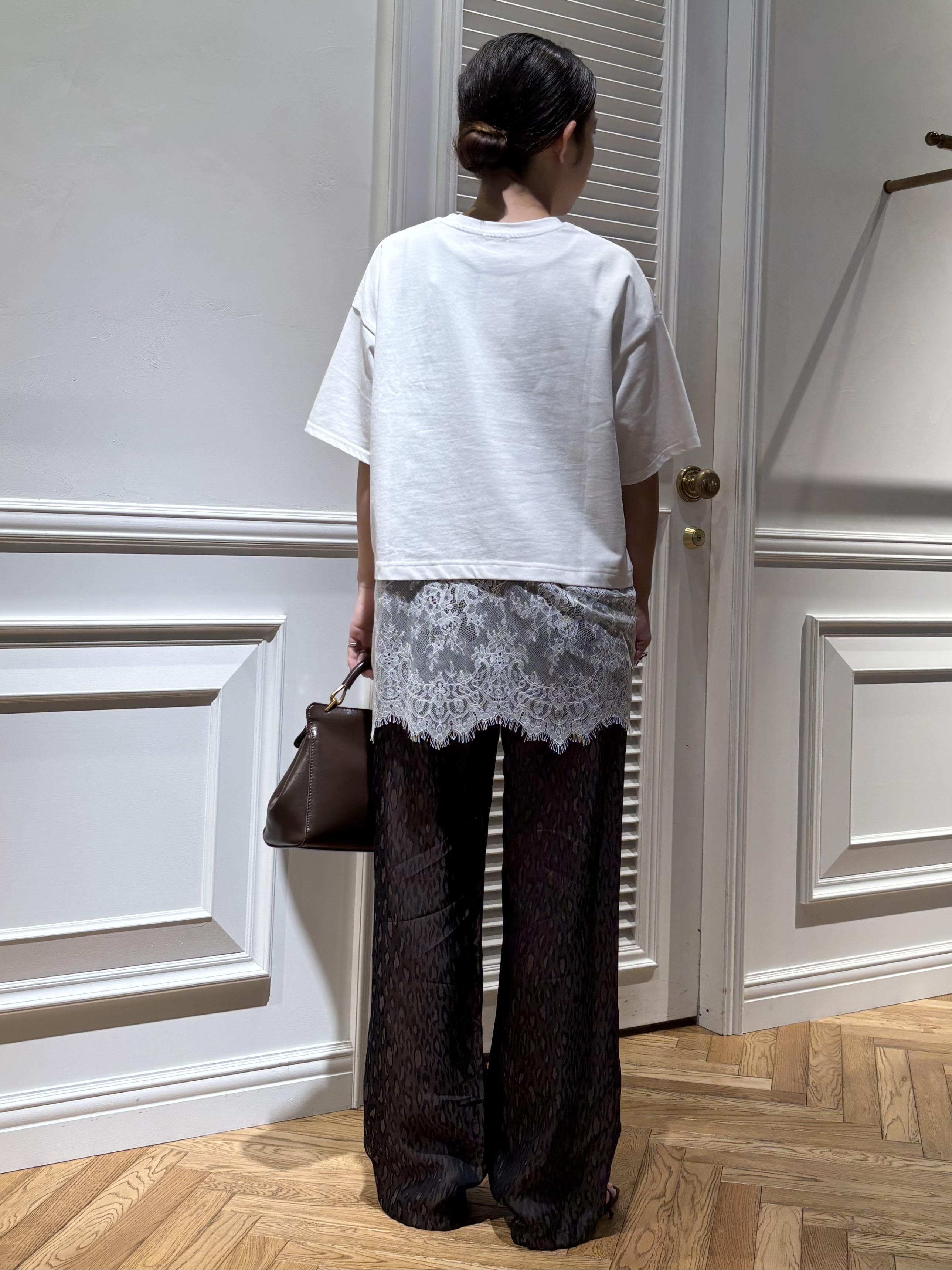 Mgmさんの「DRESSTERIOR｜レースドッキングレイヤード Tシャツ」を使ったコーディネート