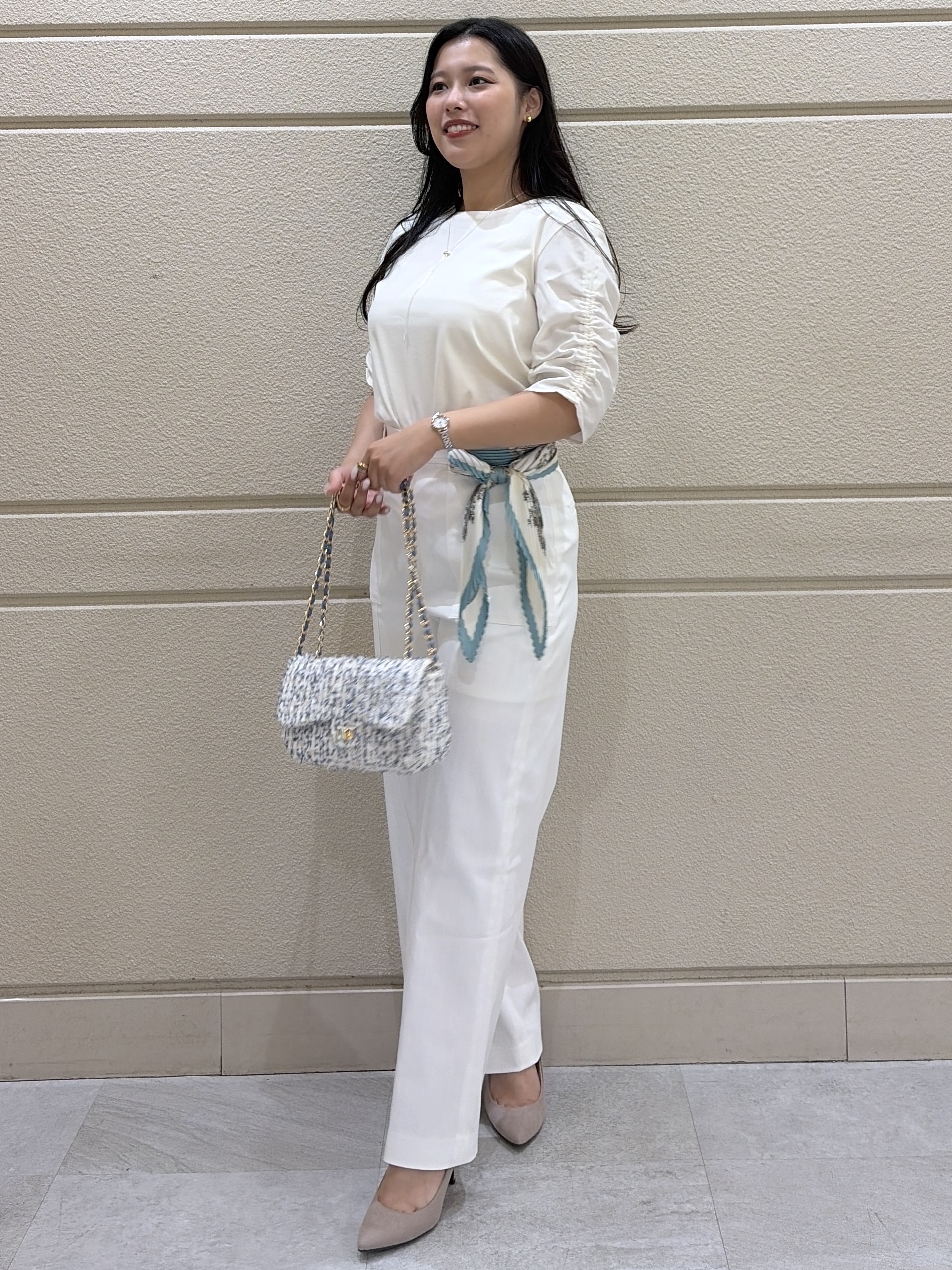 Momokaさんの「COUP DE CHANCE｜【手洗い可／日本製】袖ギャザーカットソー」を使ったコーディネート