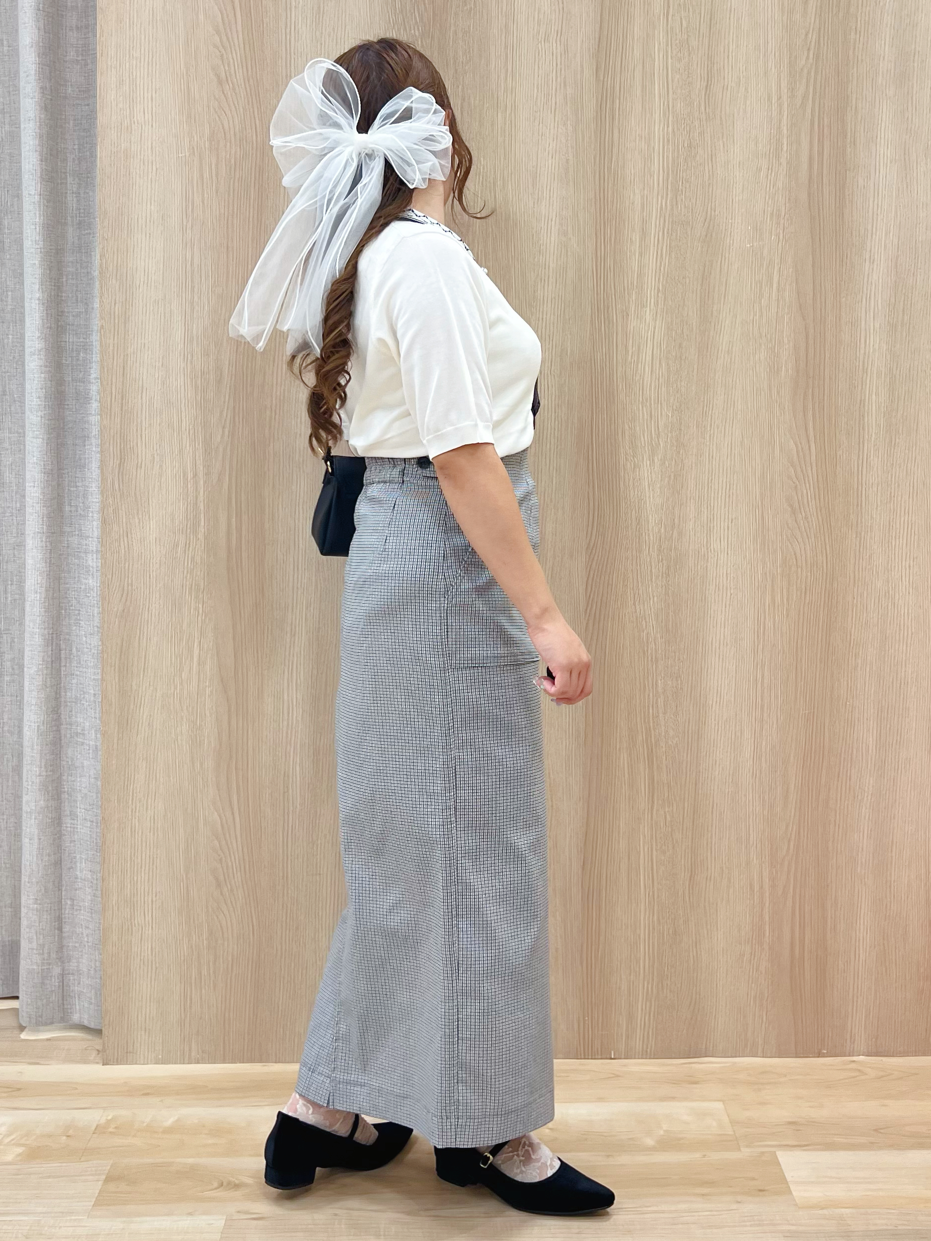 みことさんの「grove｜【大人気アイテム5分袖で登場！】スカーフ柄ボウタイ五分袖ニットプルオーバ―」を使ったコーディネート