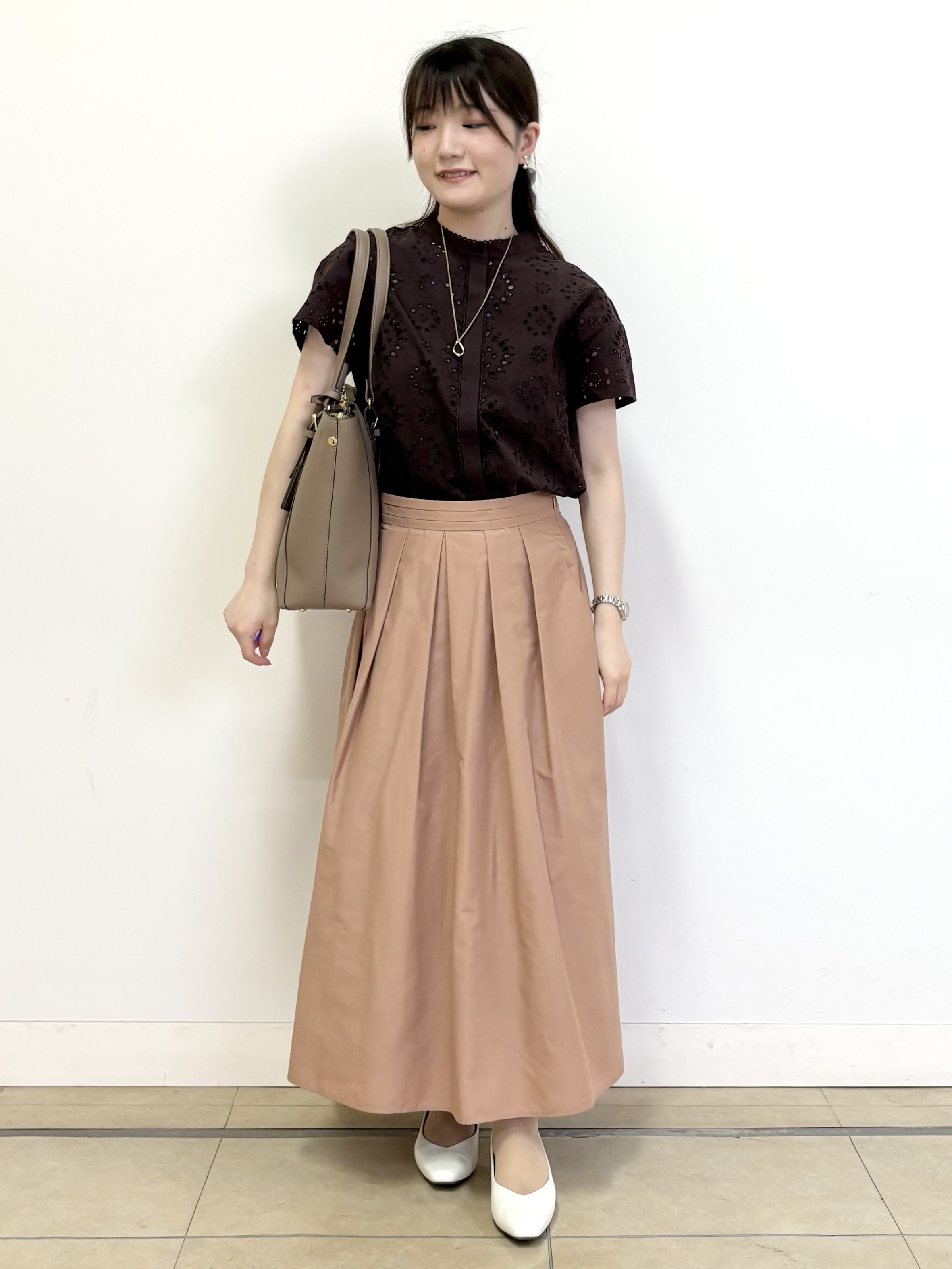 mikiさんの「Reflect｜【通勤◎】カットワーク刺繍レース シャツブラウス」を使ったコーディネート