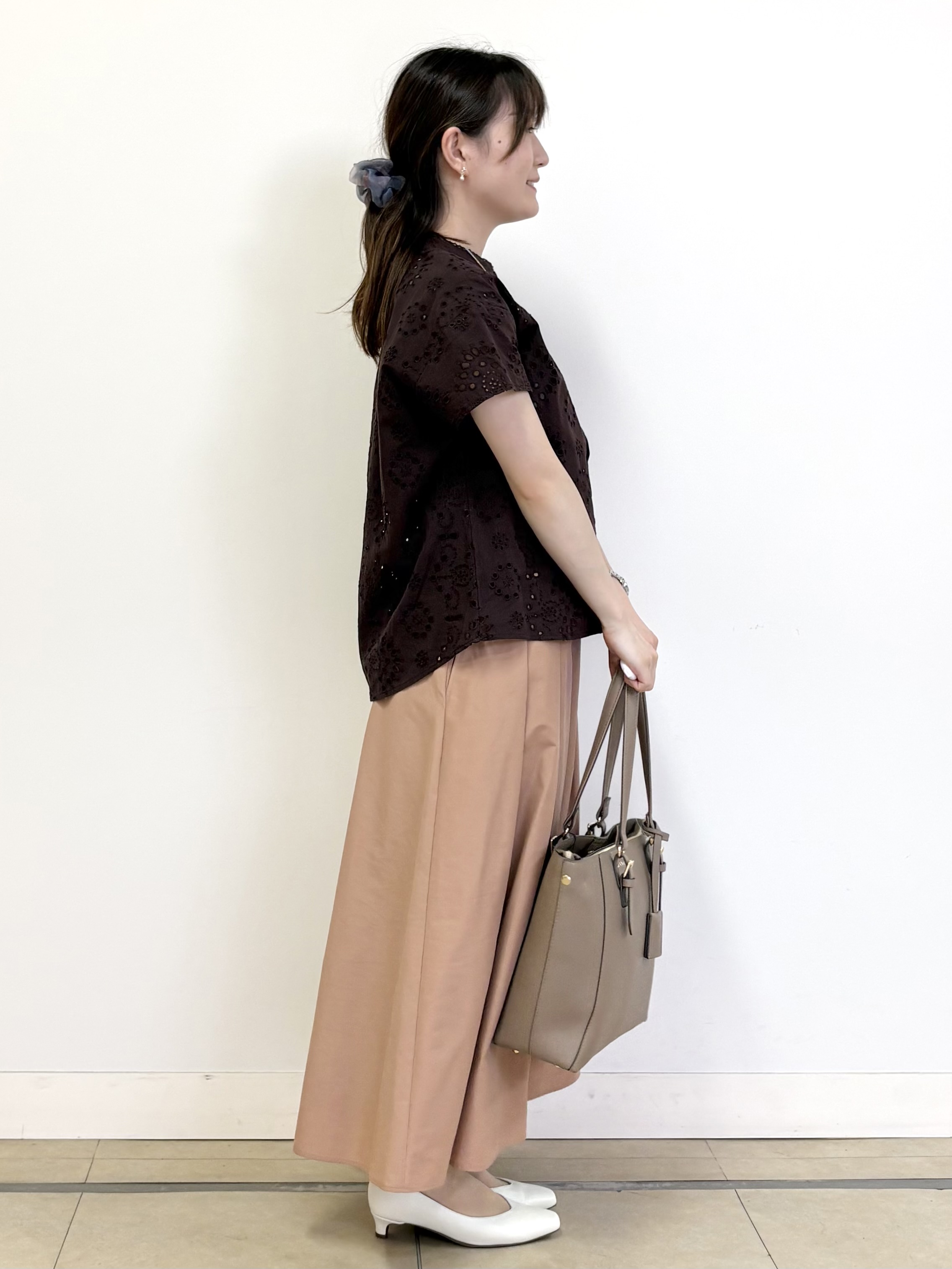 mikiさんの「Reflect｜【通勤◎】カットワーク刺繍レース シャツブラウス」を使ったコーディネート