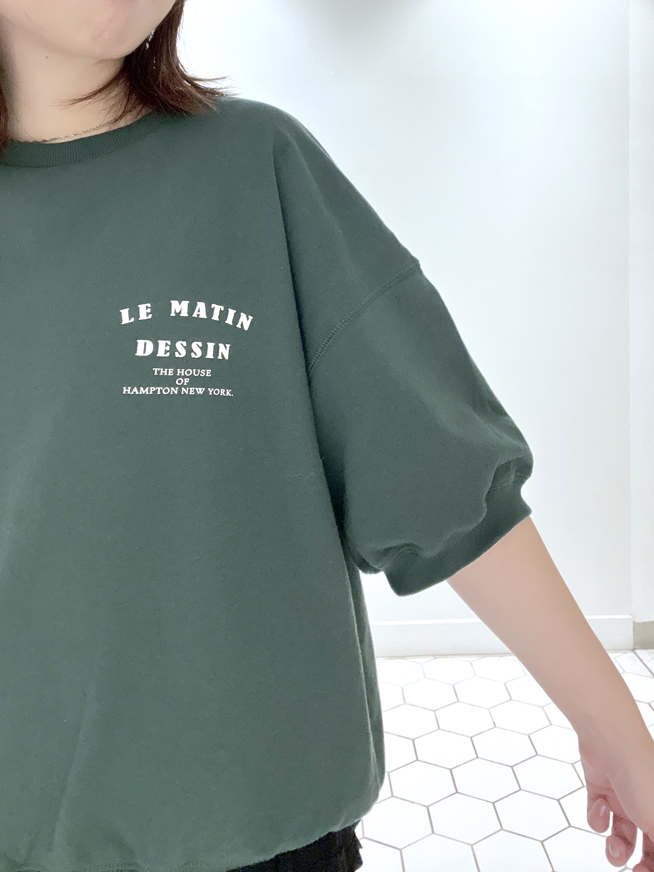 Makinoさんの「Dessin｜ハーフスリーブロゴプルオーバー」を使ったコーディネート