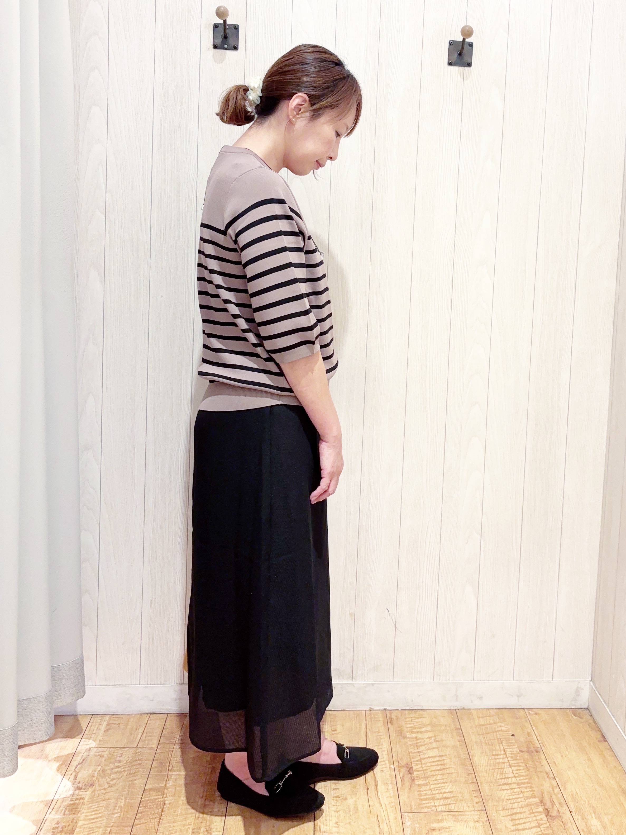 あいこさんの「SHOO･LA･RUE｜【ガンガン洗える/ひんやり/UV/毛玉になりにくい】二の腕見せない 5分袖ニット」を使ったコーディネート