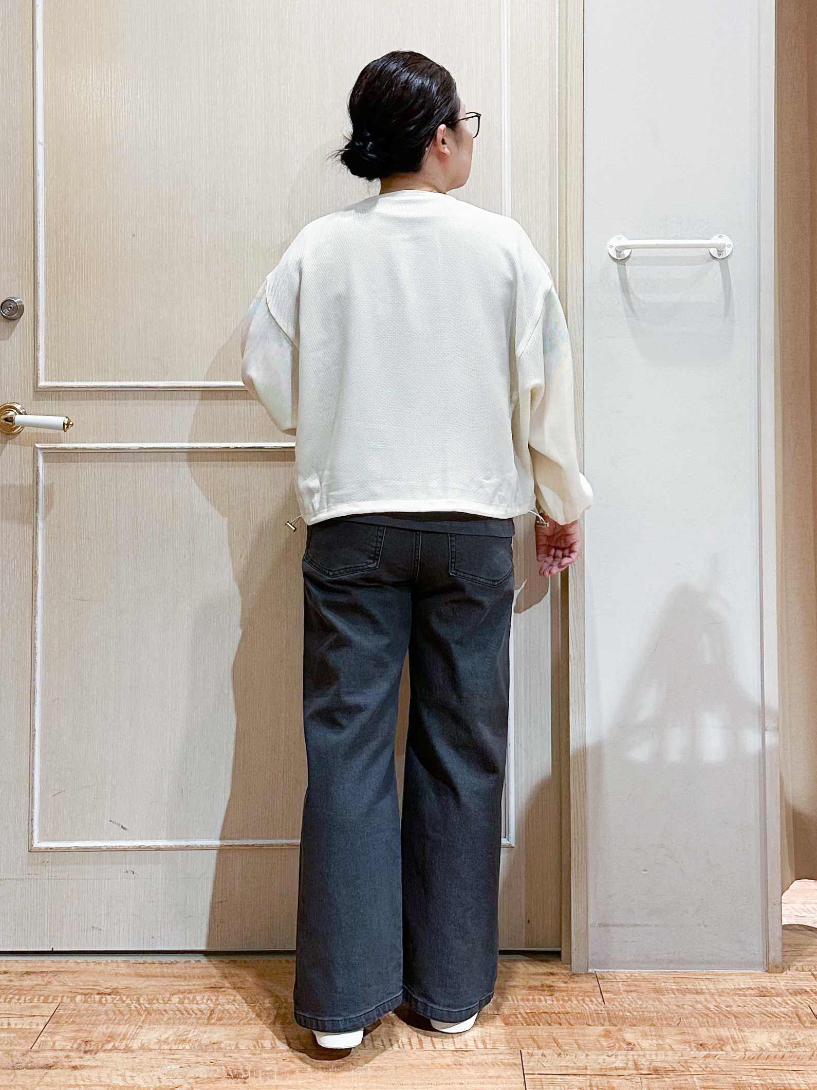 umeさんの「SHOO･LA･RUE｜【通気性〇/セットアップ可/洗濯機可】メッシュドルマン ジップブルゾン」を使ったコーディネート
