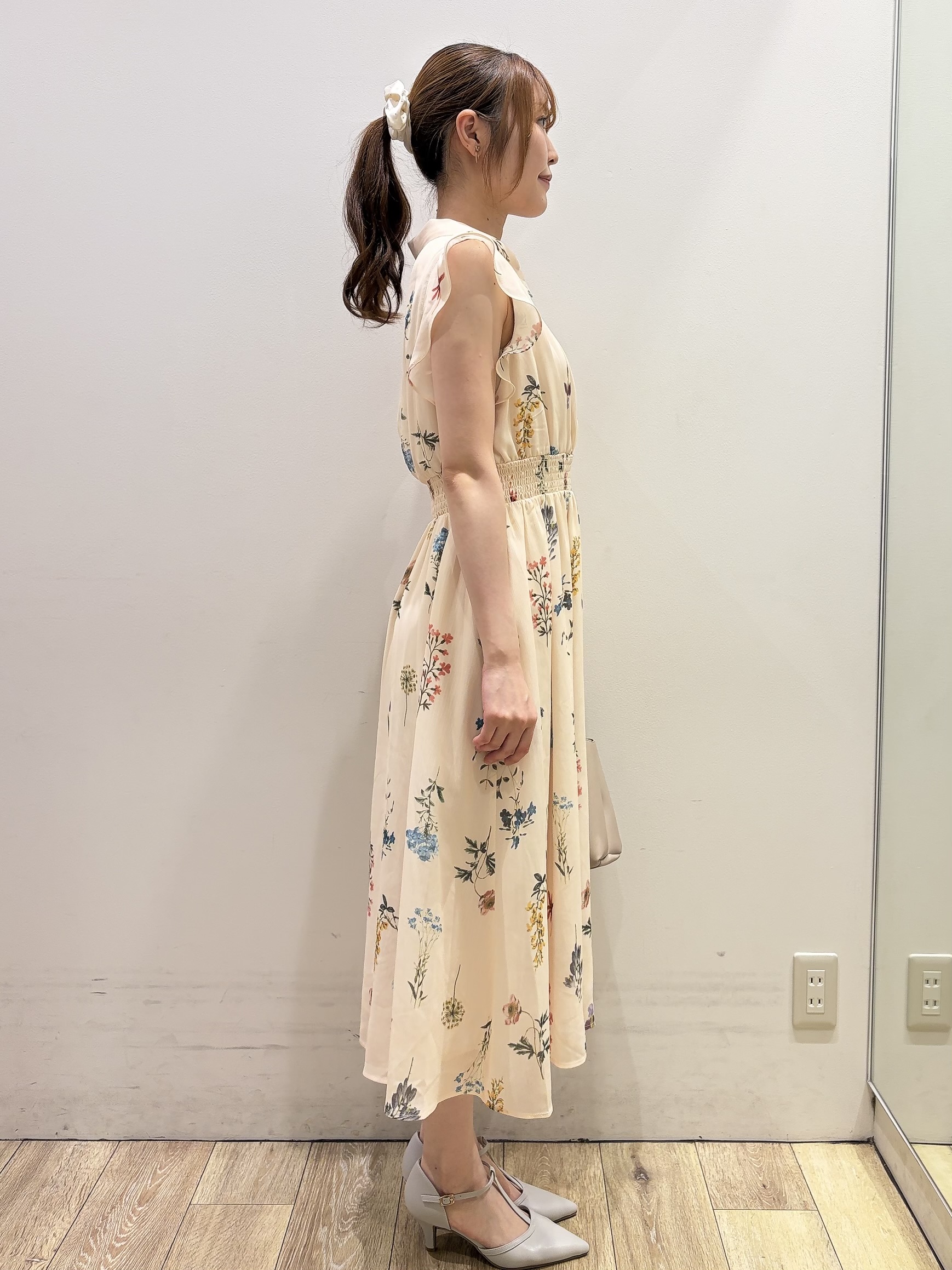 MOMOさんの「index｜【マツコの知らない世界で紹介】ボタニカルフレアワンピース《洗濯機OK》」を使ったコーディネート